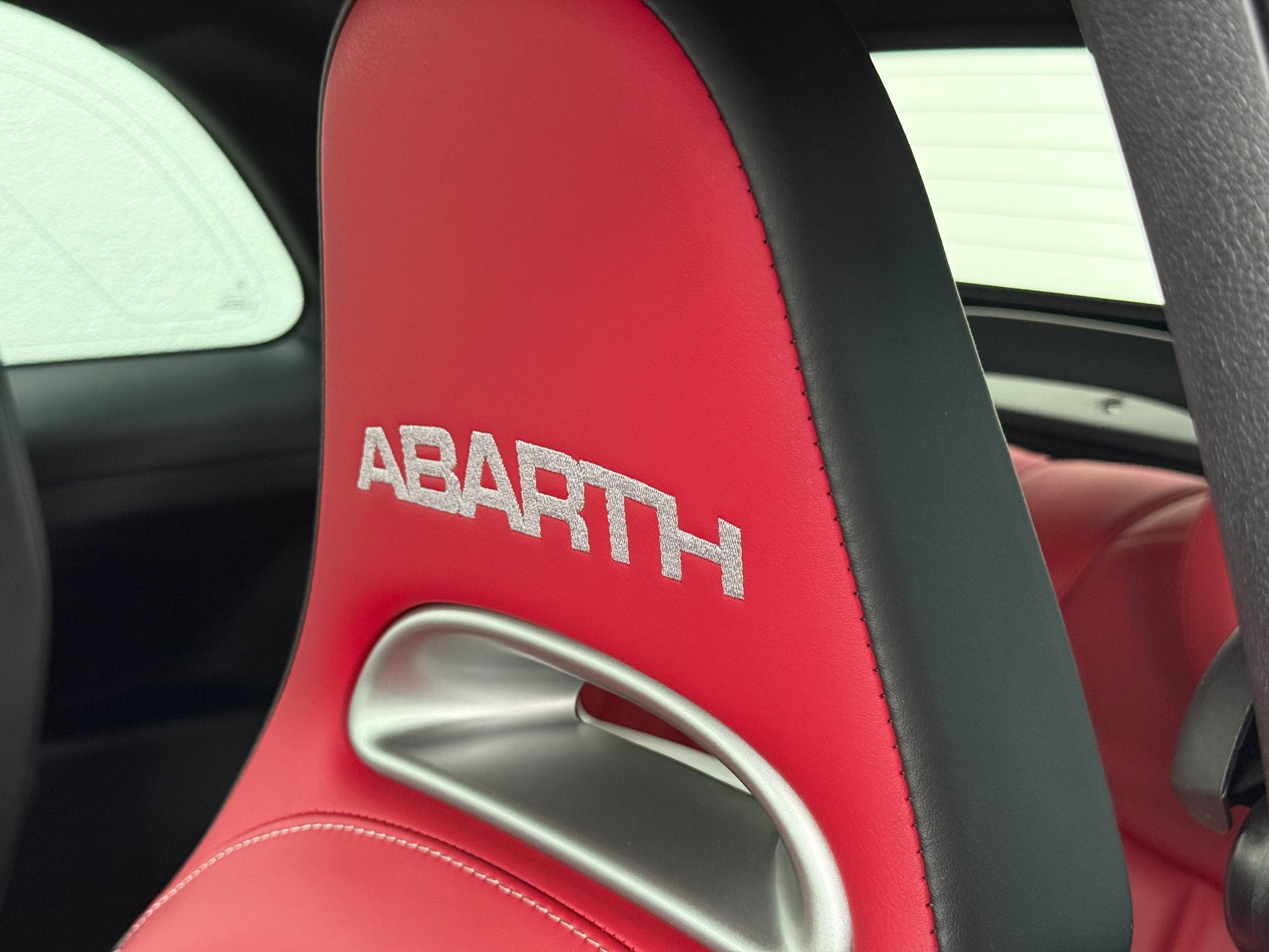 FIAT 595 1.4 16V Turbo Abarth Competizione Dualogic-image-14