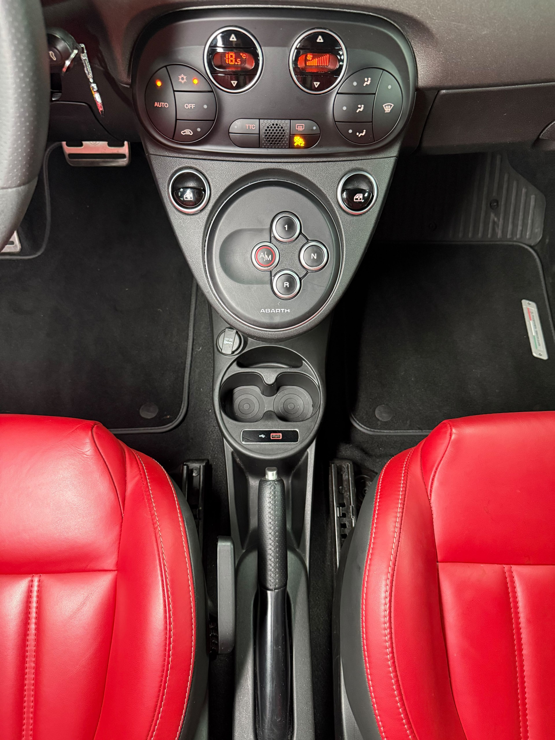 FIAT 595 1.4 16V Turbo Abarth Competizione Dualogic-image-19