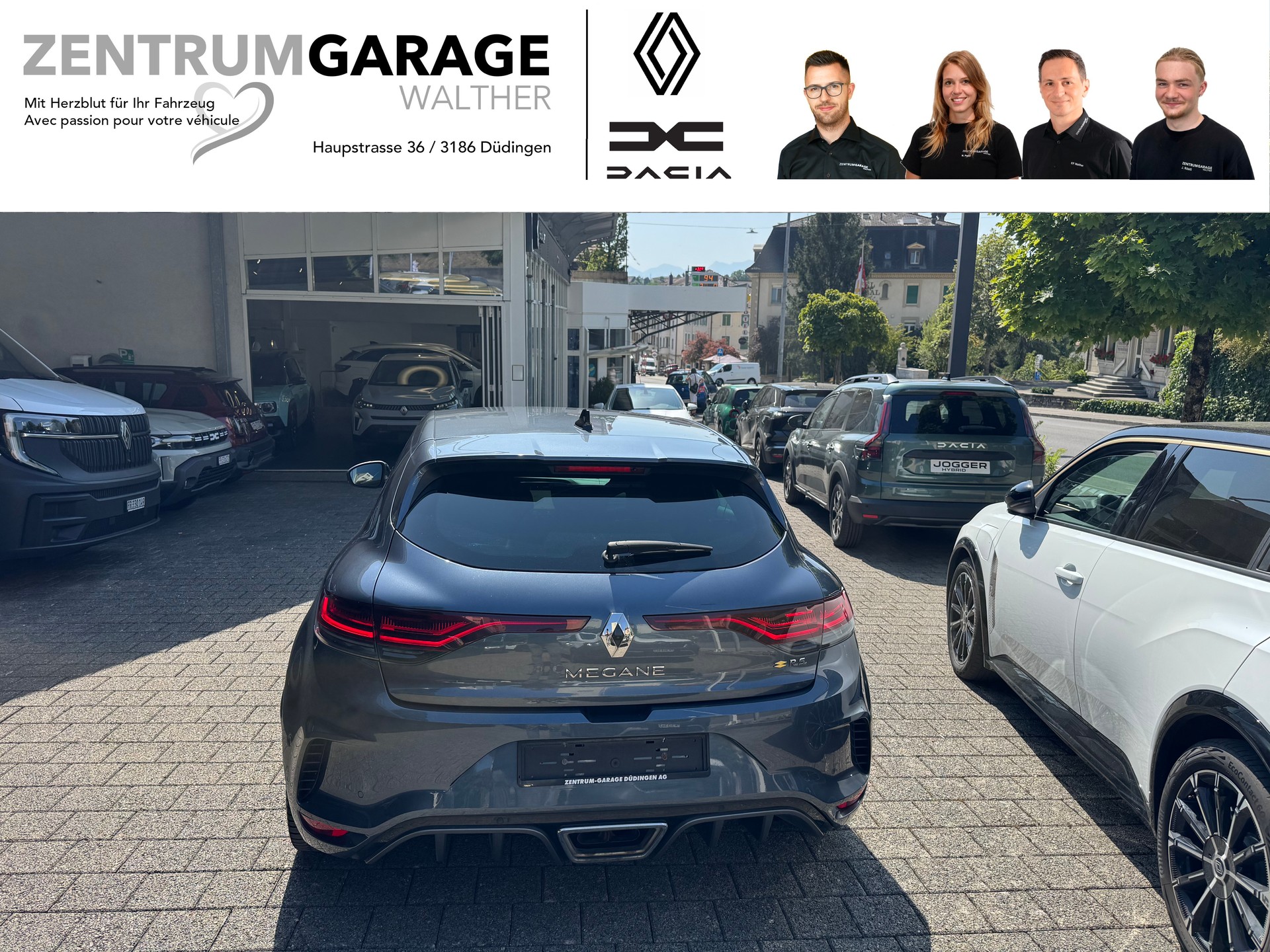 RENAULT Mégane Trophy 300 EDC-image-4