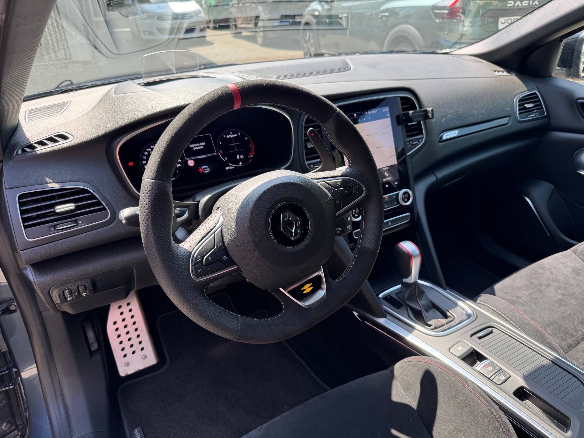 RENAULT Mégane Trophy 300 EDC-image-12
