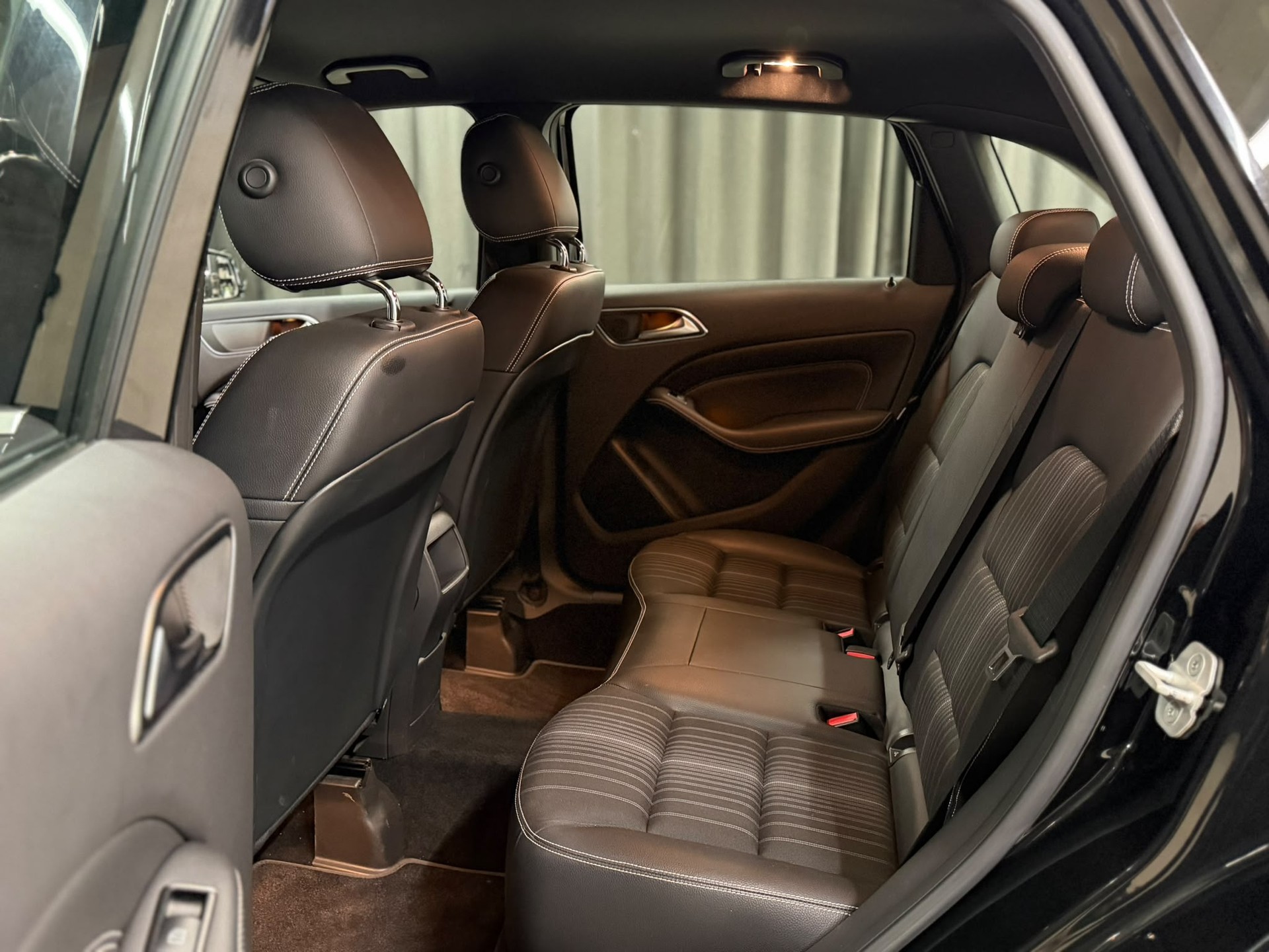 MERCEDES-BENZ B 250 7G-DCT-image-8