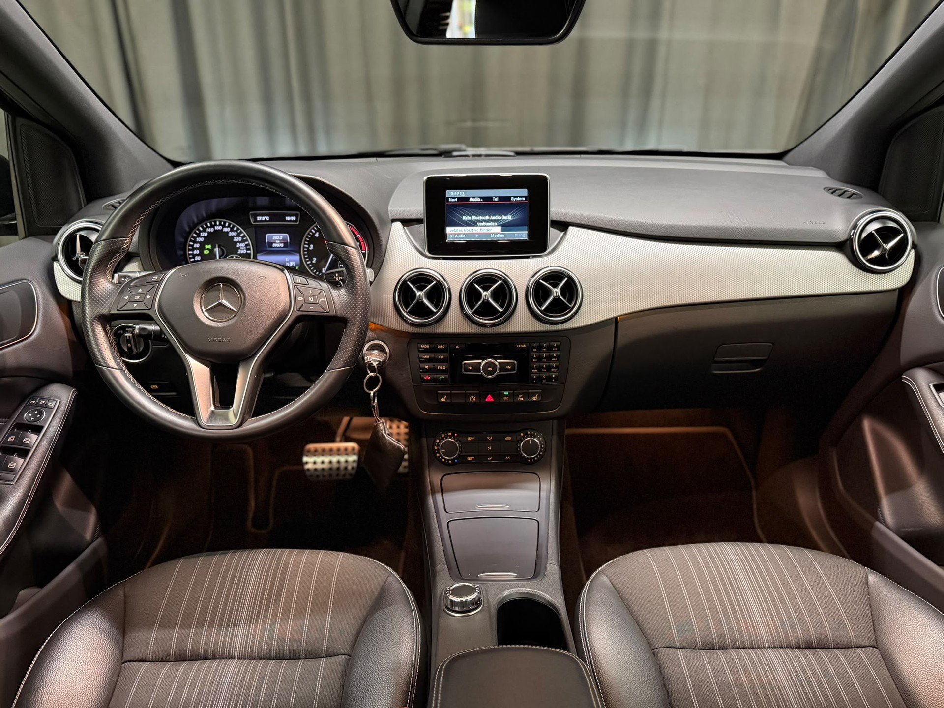 MERCEDES-BENZ B 250 7G-DCT-image-9