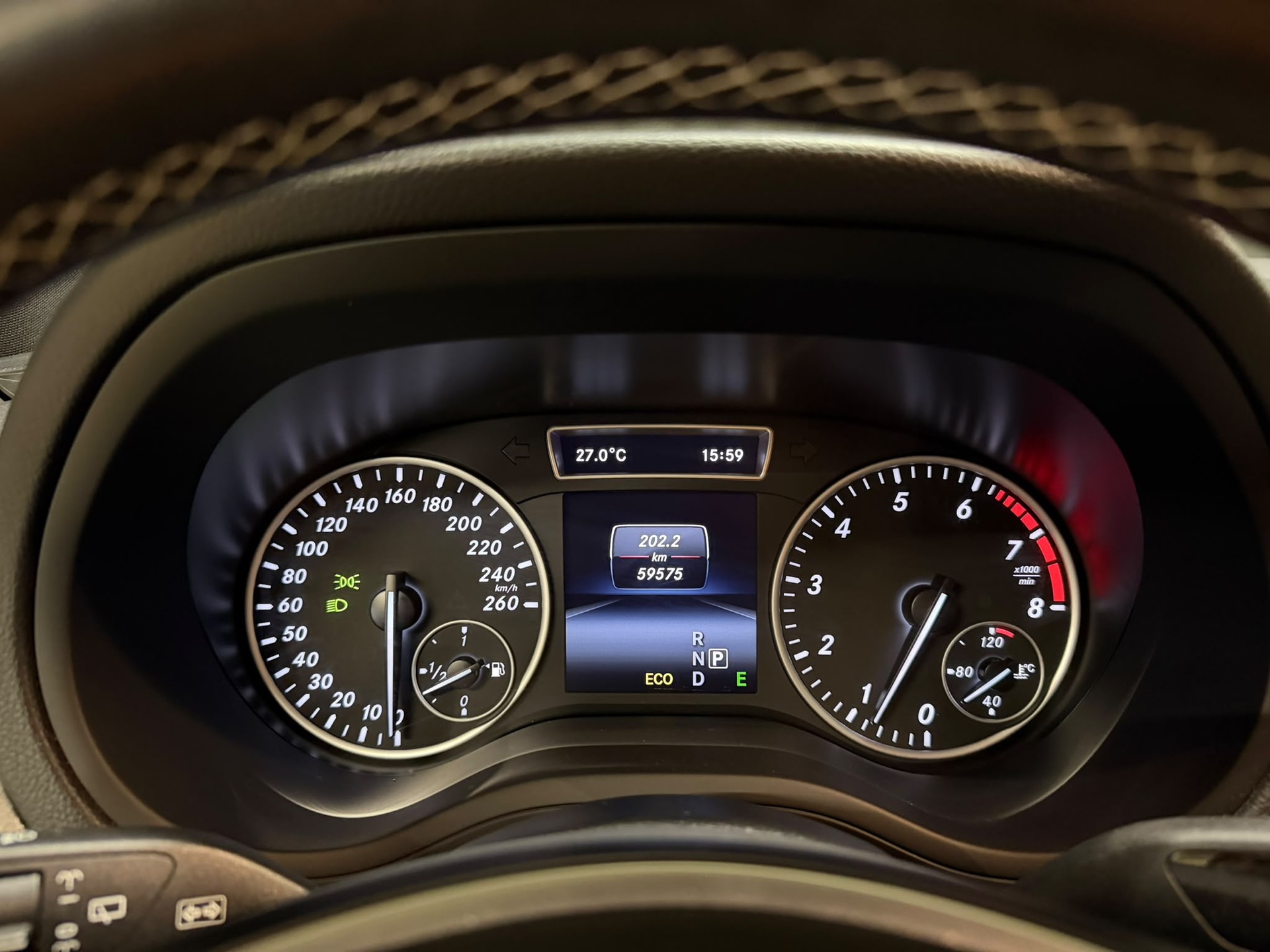 MERCEDES-BENZ B 250 7G-DCT-image-10