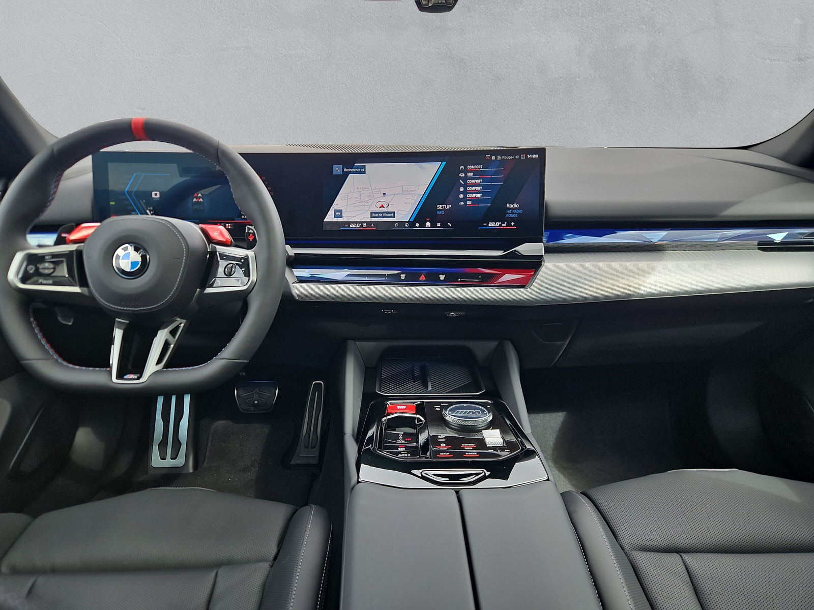 BMW M5 xDrive Touring-image-12