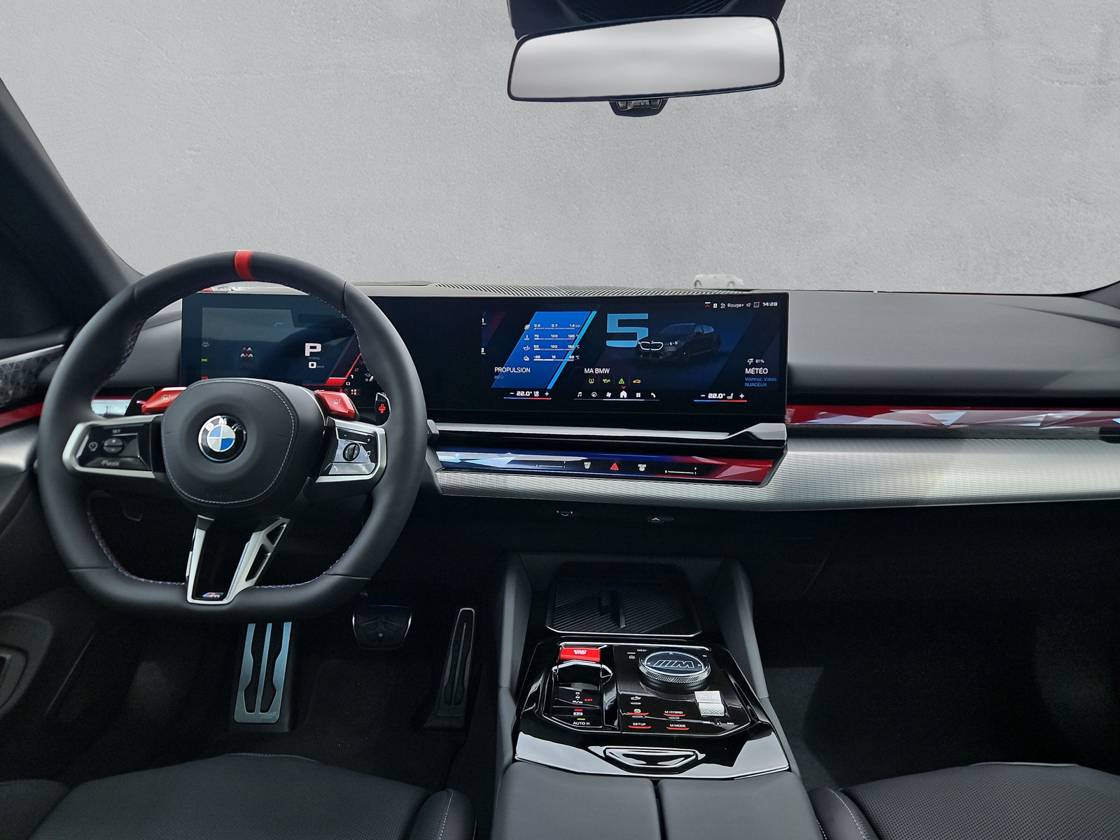 BMW M5 xDrive Touring-image-13