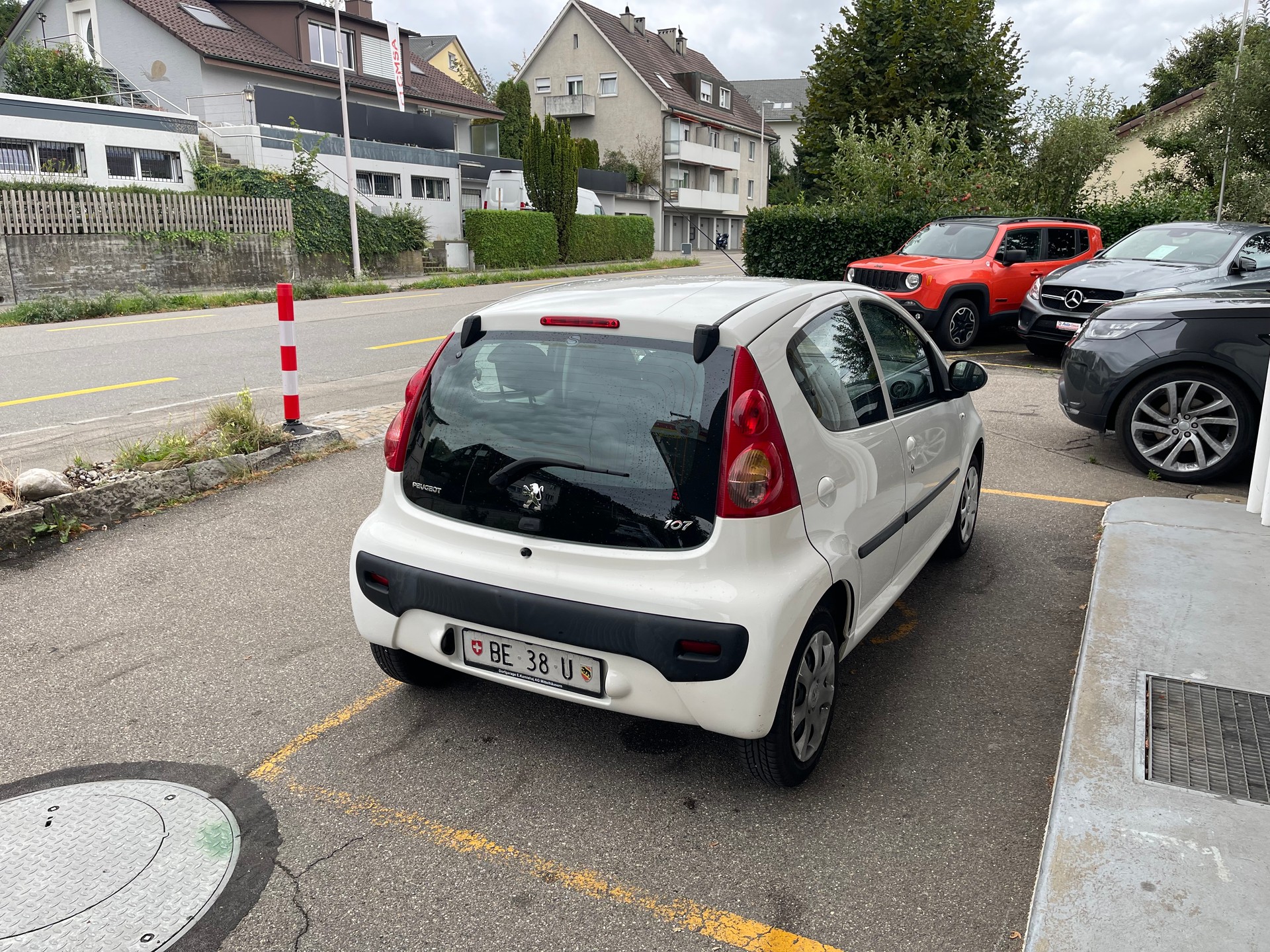 PEUGEOT 107 1.0 Trendy-image-9