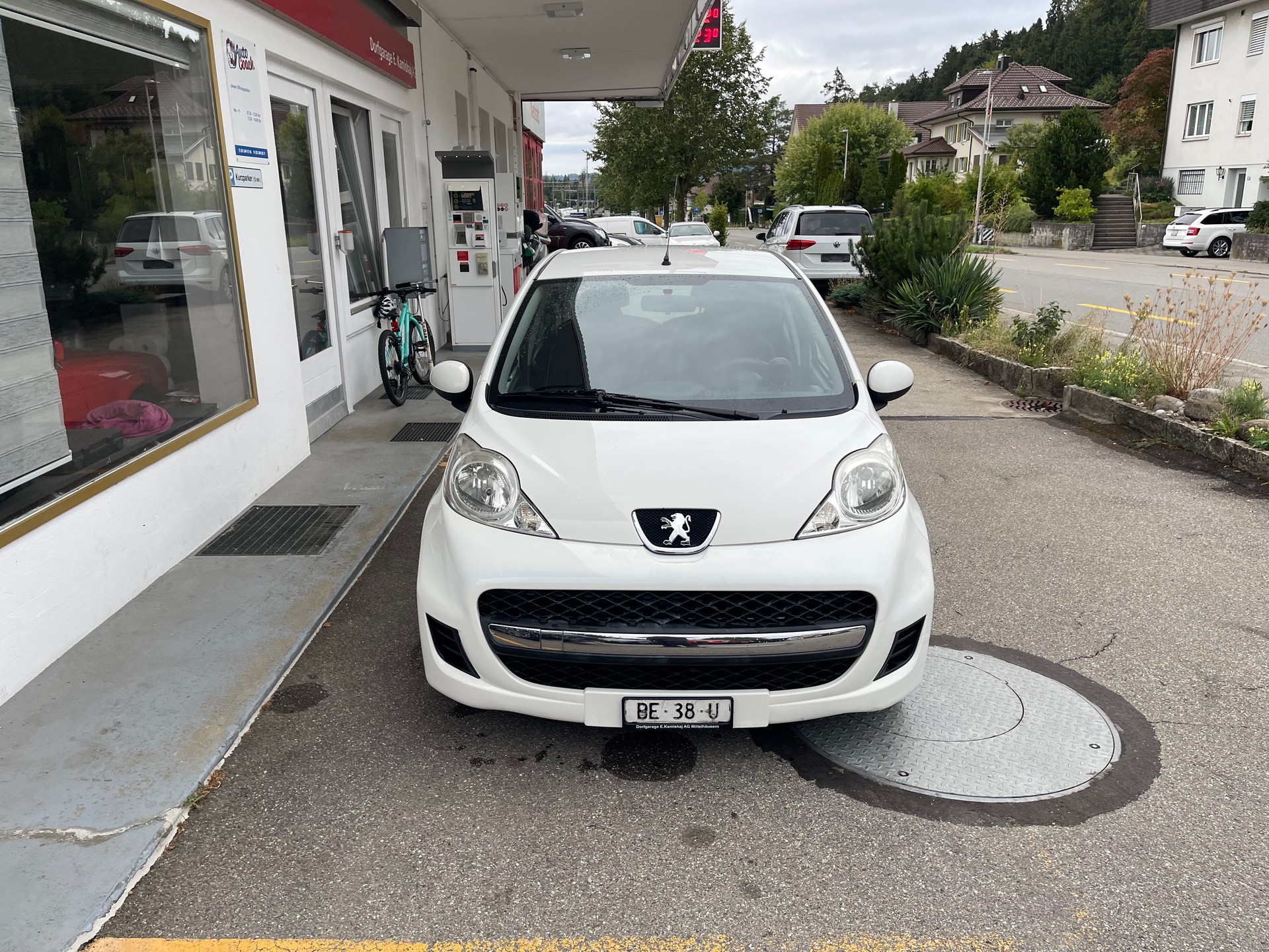 PEUGEOT 107 1.0 Trendy-image-1