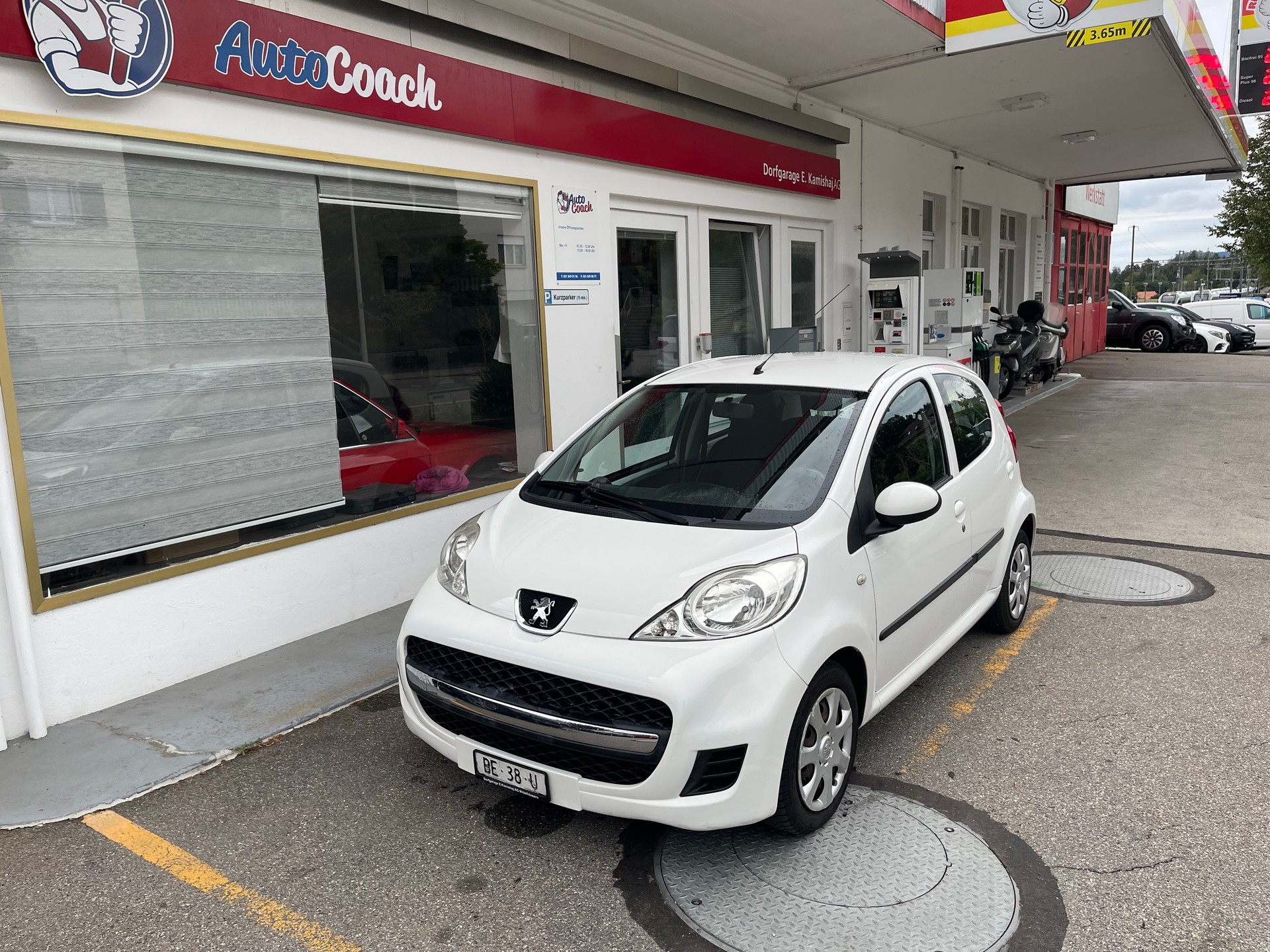 PEUGEOT 107 1.0 Trendy-image-2