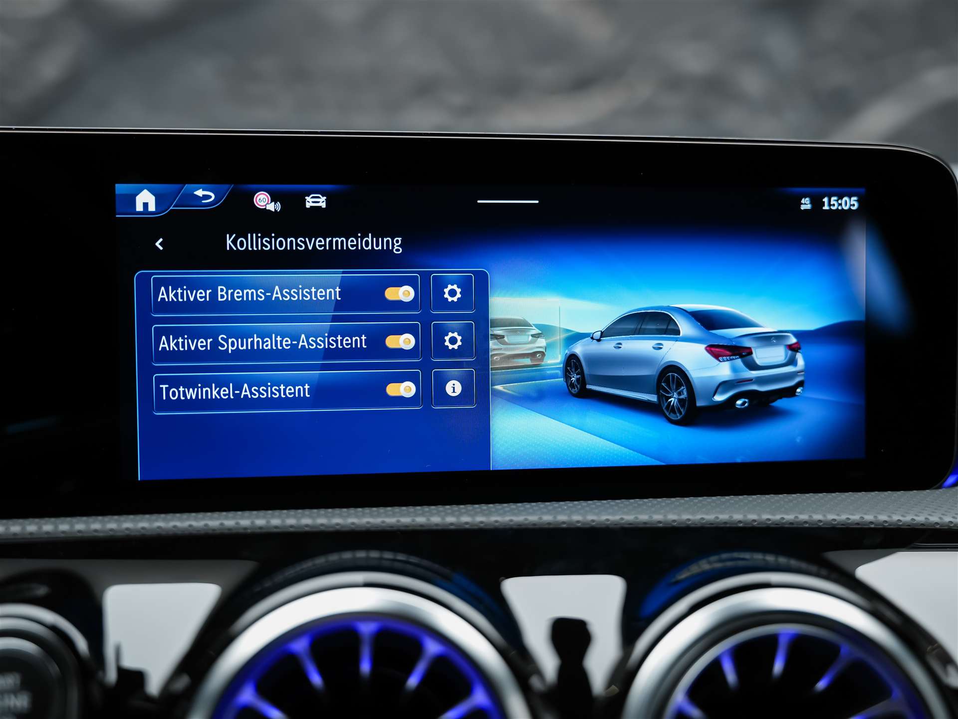 MERCEDES-BENZ A35 AMG 4Matic+ 8G-DCT *Limousine*Aero-Paket*Werksgarantie*Digital Light*-image-31