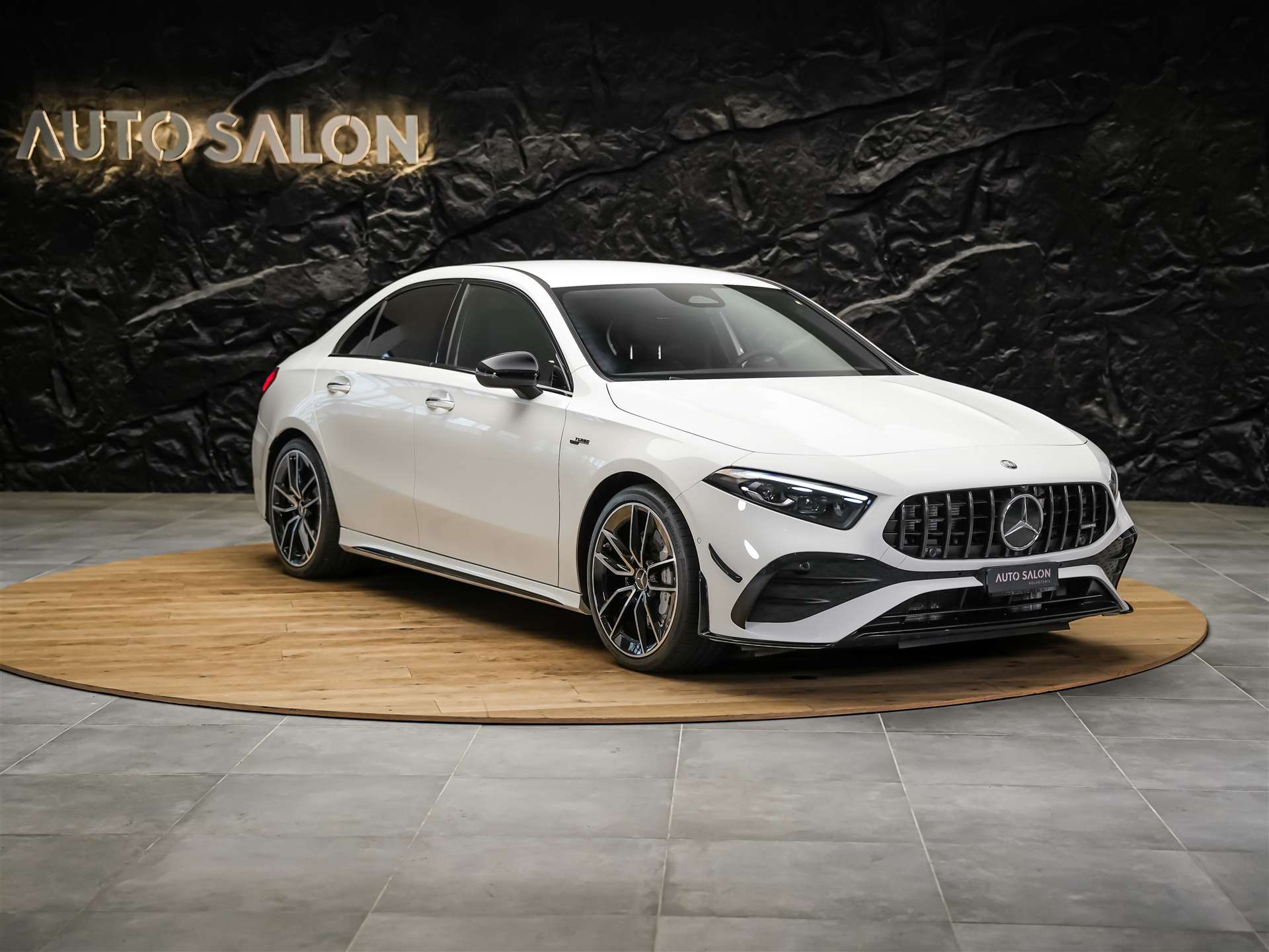 MERCEDES-BENZ A35 AMG 4Matic+ 8G-DCT *Limousine*Aero-Paket*Werksgarantie*Digital Light*-image-5