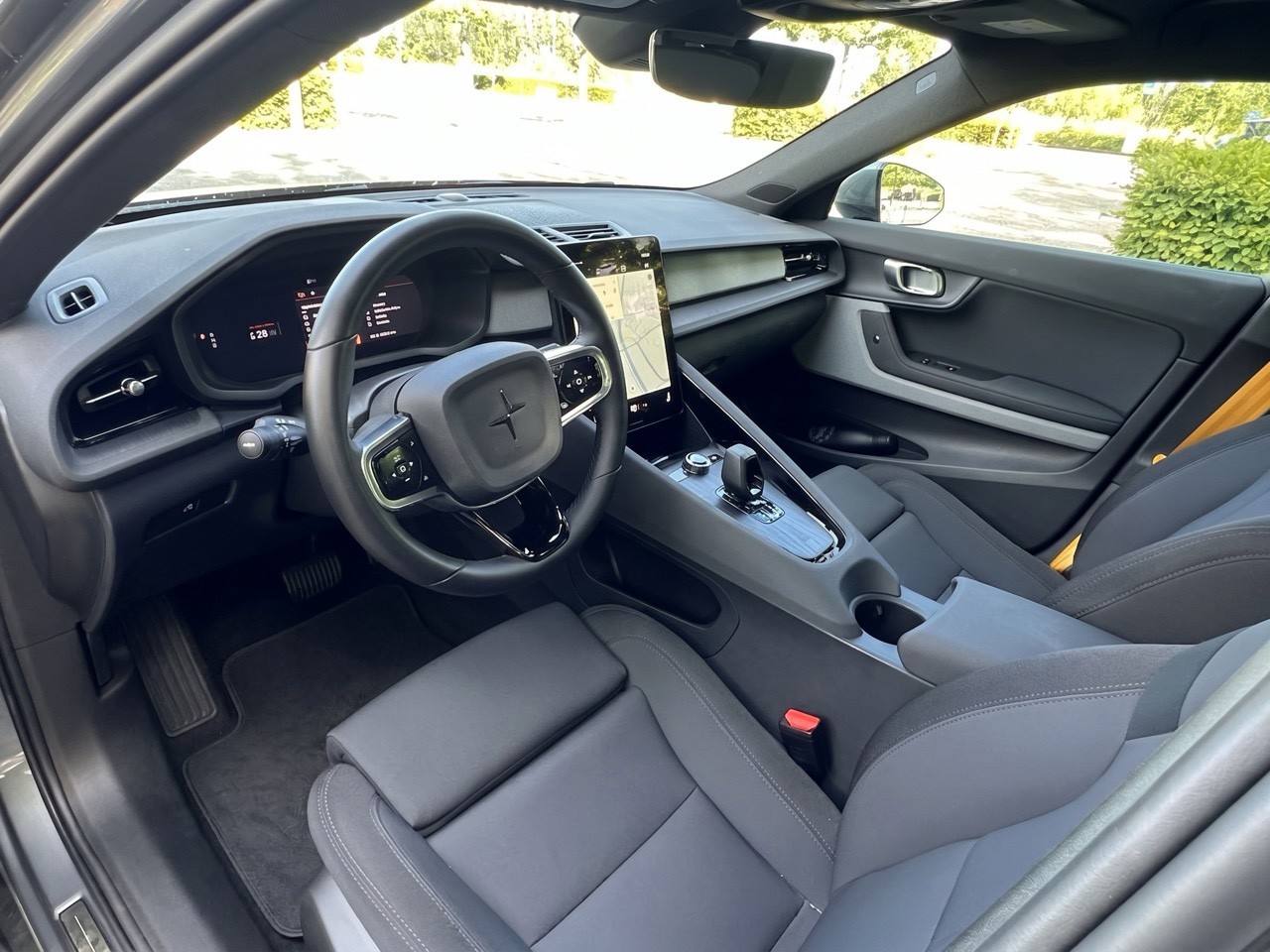 POLESTAR Long Range Dual Motor Performance Plus-image-3