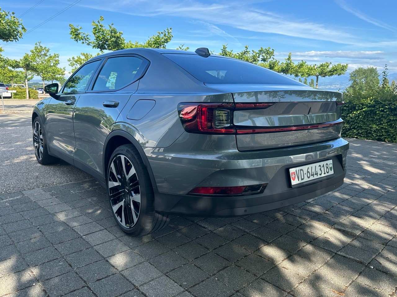 POLESTAR Long Range Dual Motor Performance Plus-image-1
