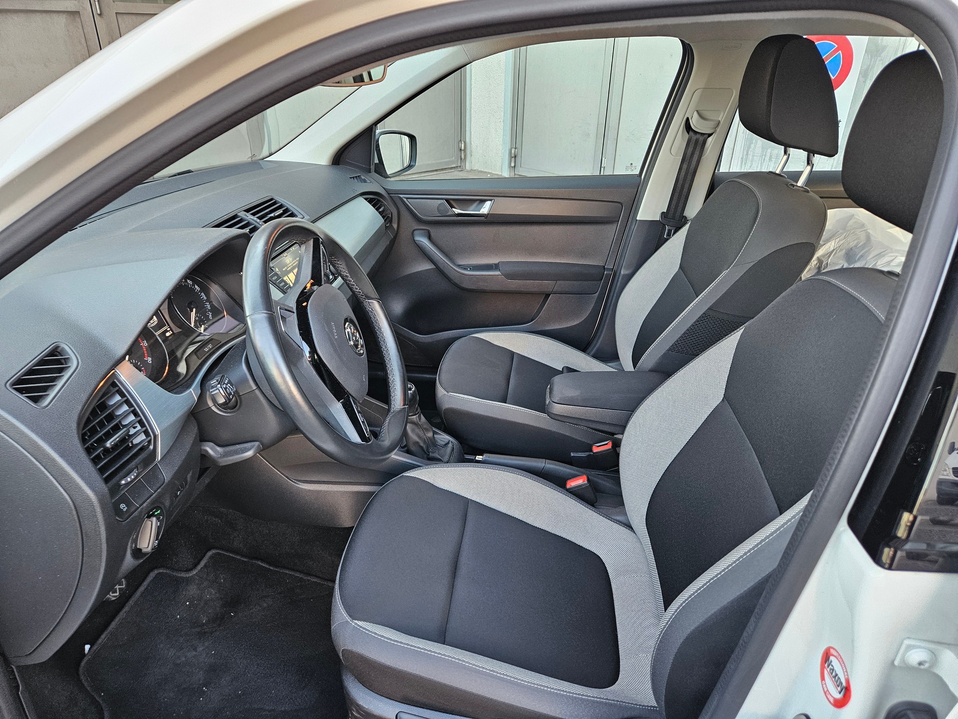 SKODA 1.0 TSI Ambition-image-3