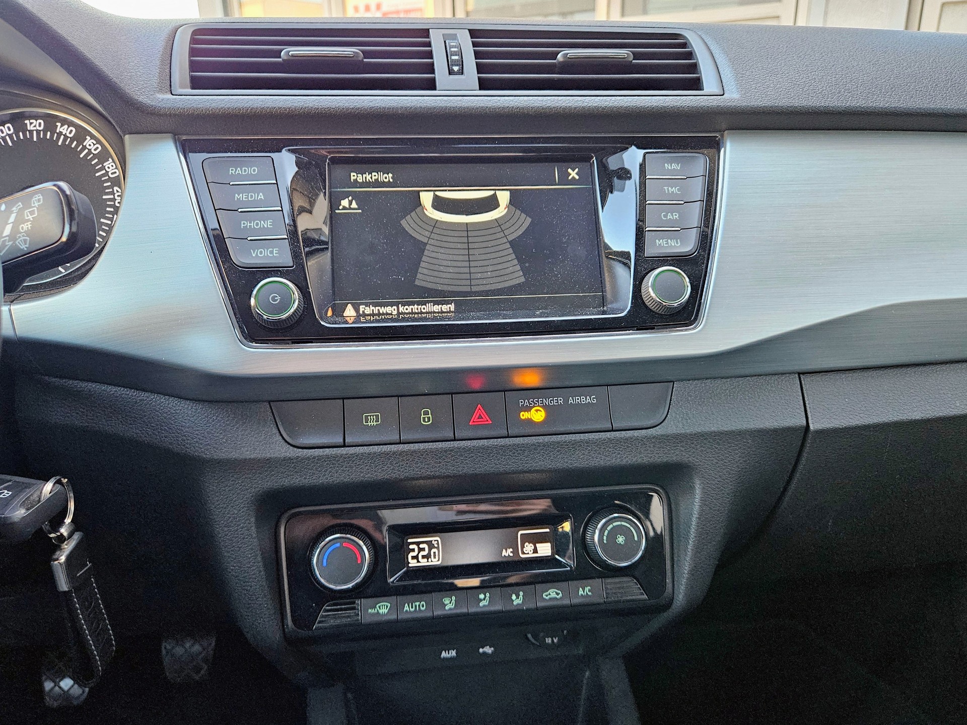 SKODA 1.0 TSI Ambition-image-5