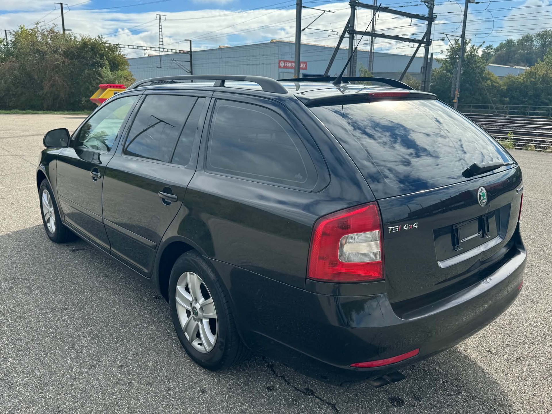 SKODA Octavia Combi 1.8 TSI Swiss Adventure 4x4-image-7