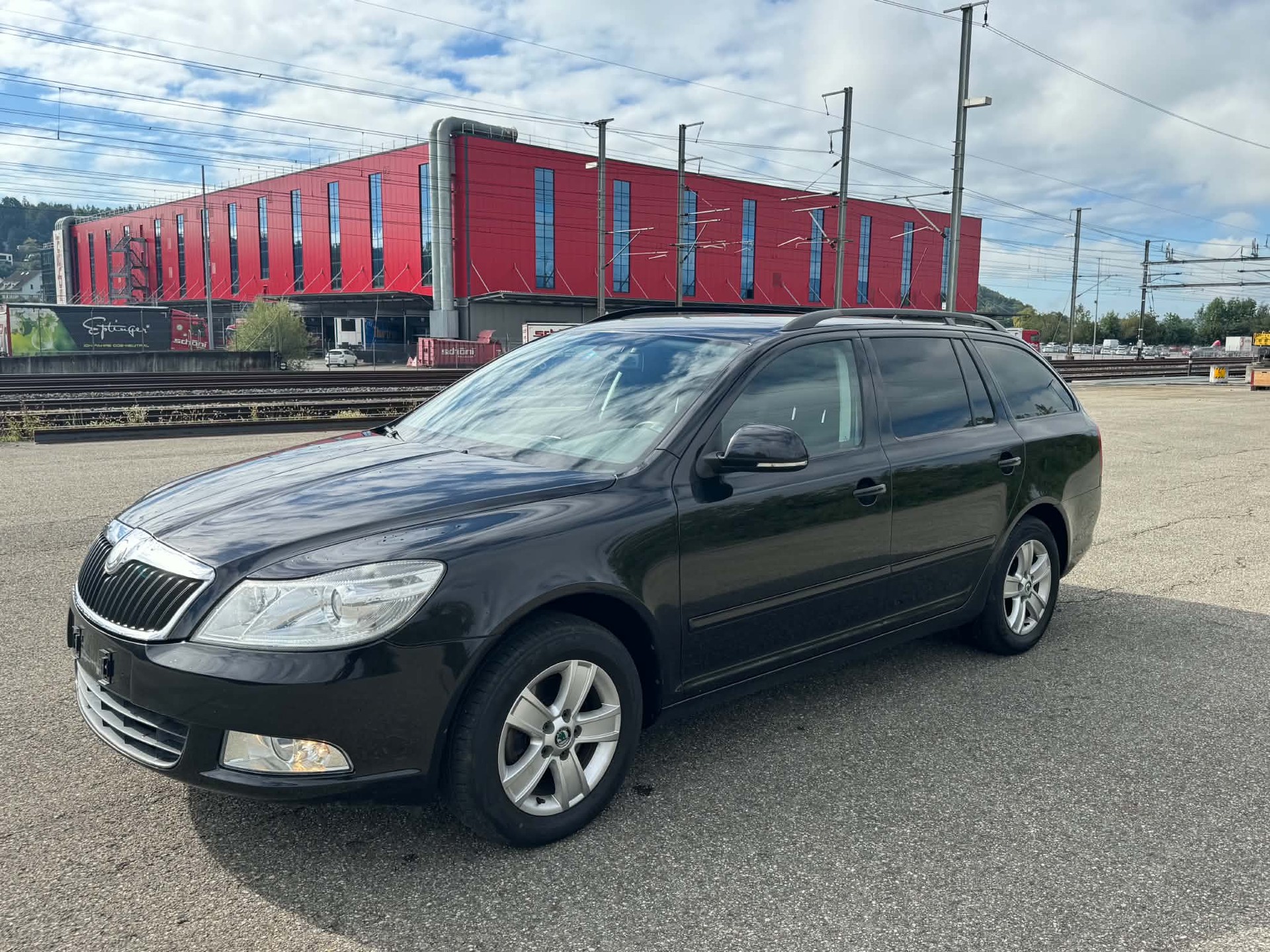 SKODA Octavia Combi 1.8 TSI Swiss Adventure 4x4-image-0