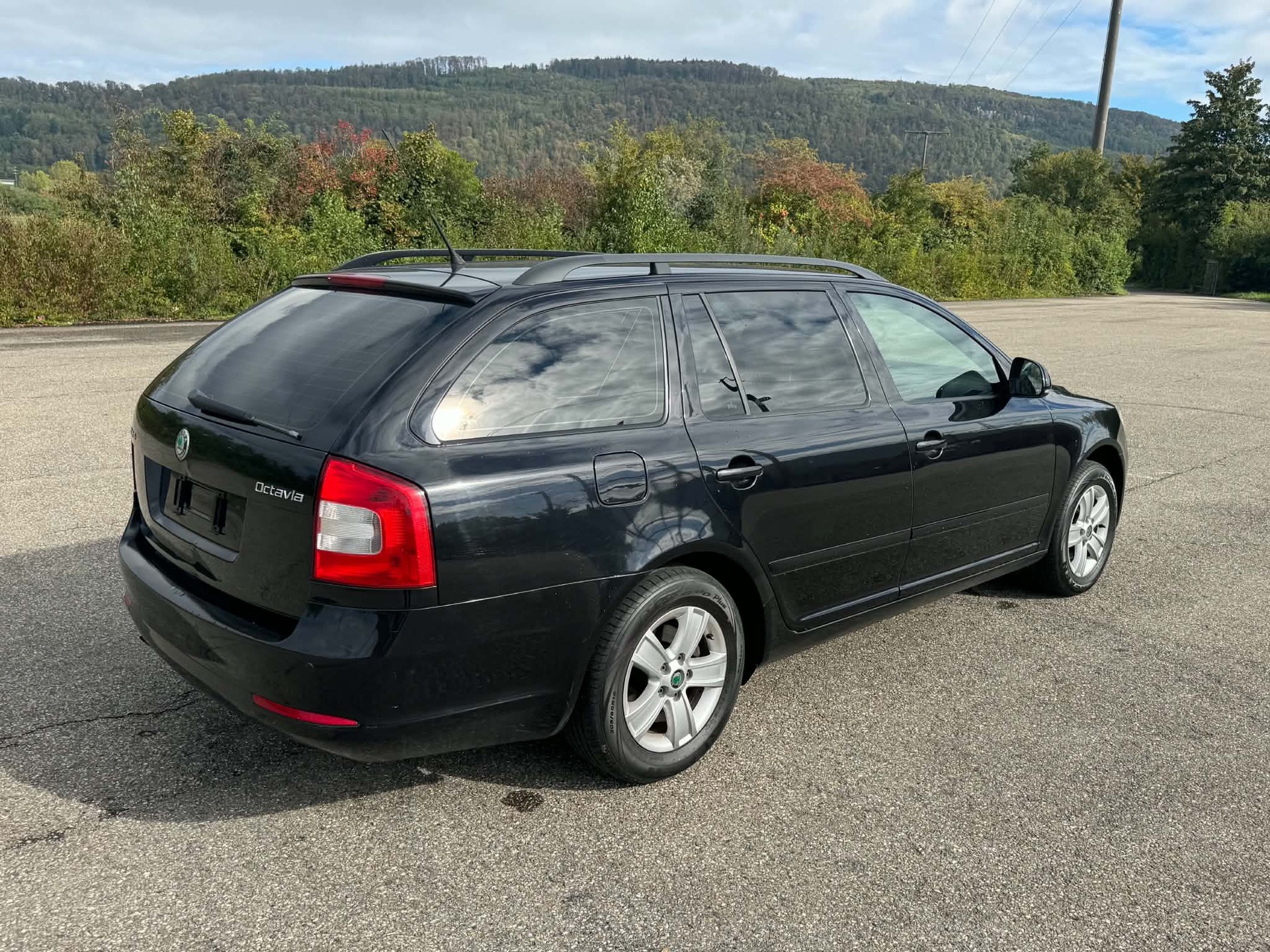 SKODA Octavia Combi 1.8 TSI Swiss Adventure 4x4-image-6