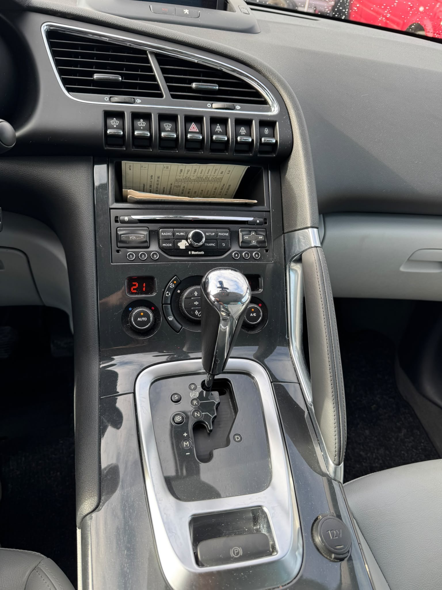 PEUGEOT 3008 1.6 16V T Platinum Tiptronic-image-10