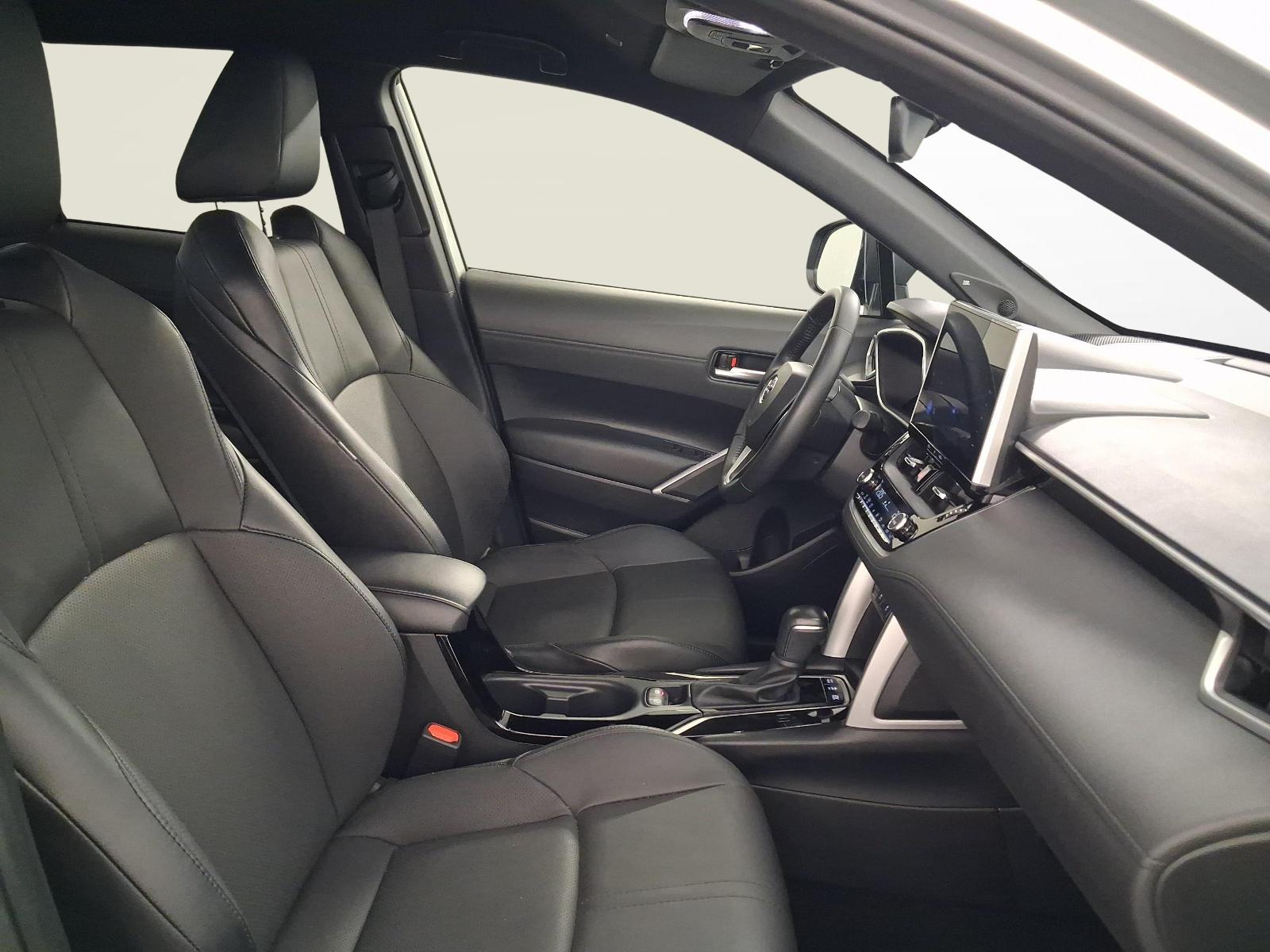 TOYOTA Corolla Cross 2.0 HSD Premium AWD-i-image-9