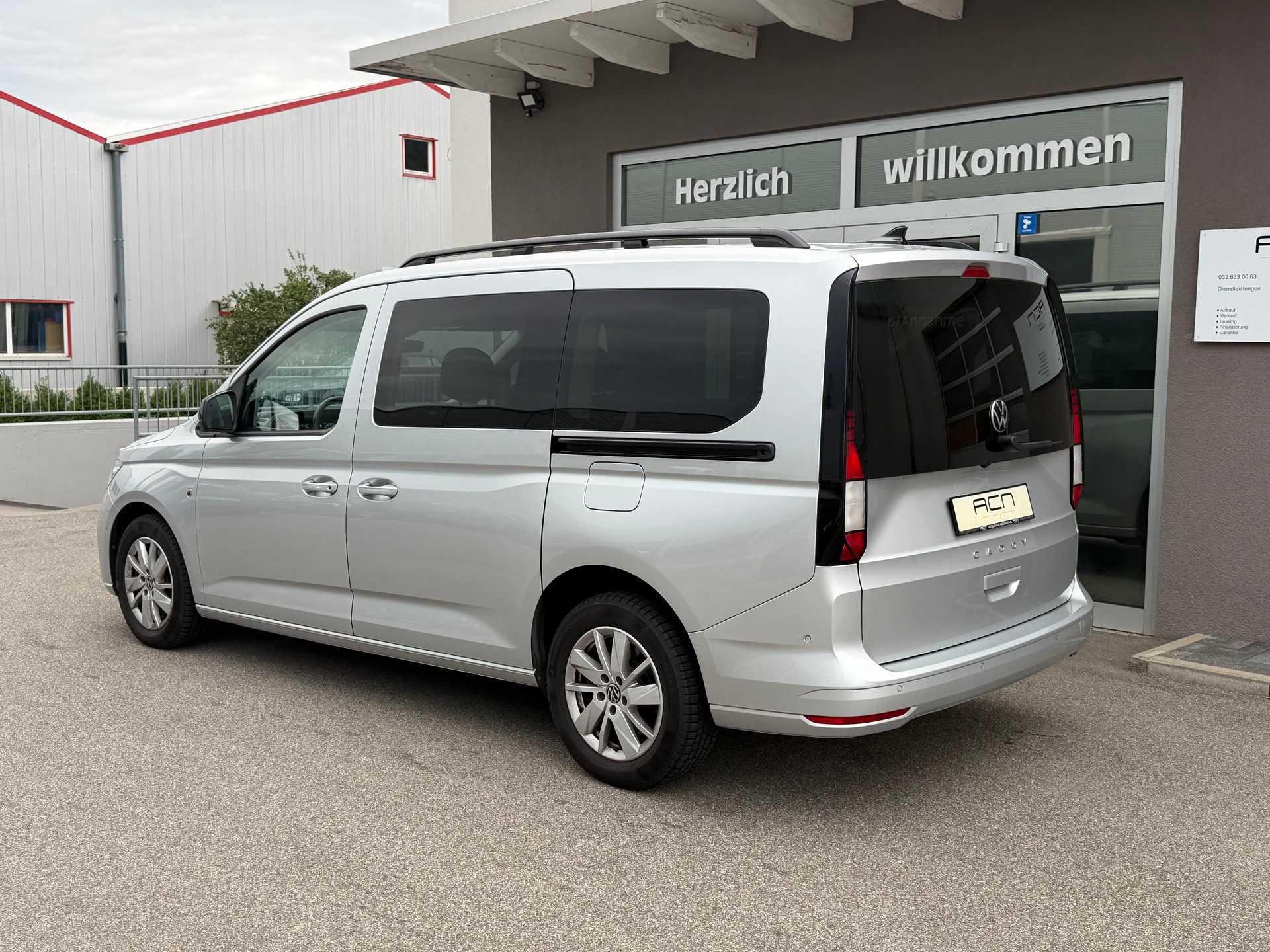 VW Caddy Maxi 2.0 TDI Life DSG-image-4