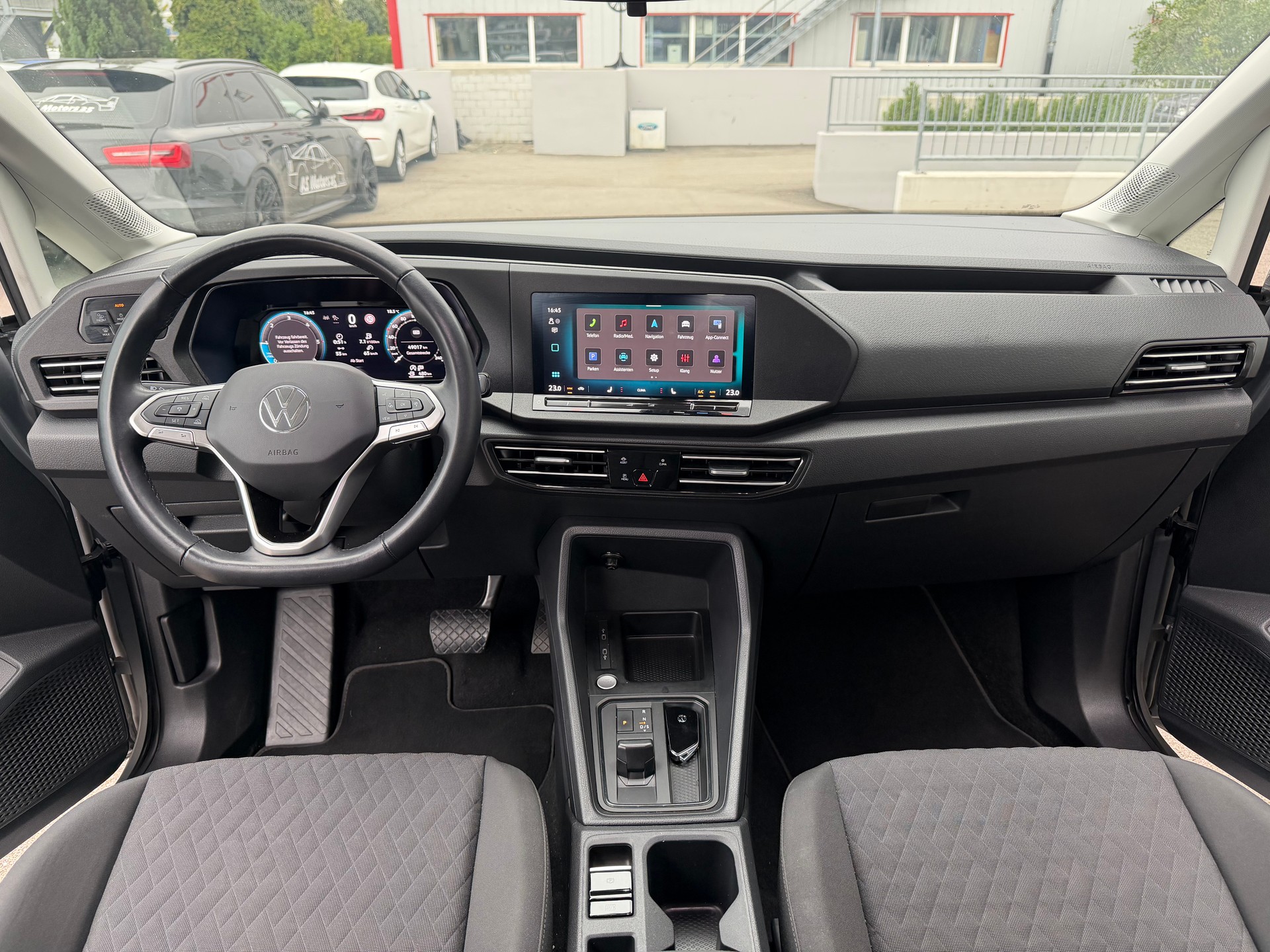 VW Caddy Maxi 2.0 TDI Life DSG-image-11