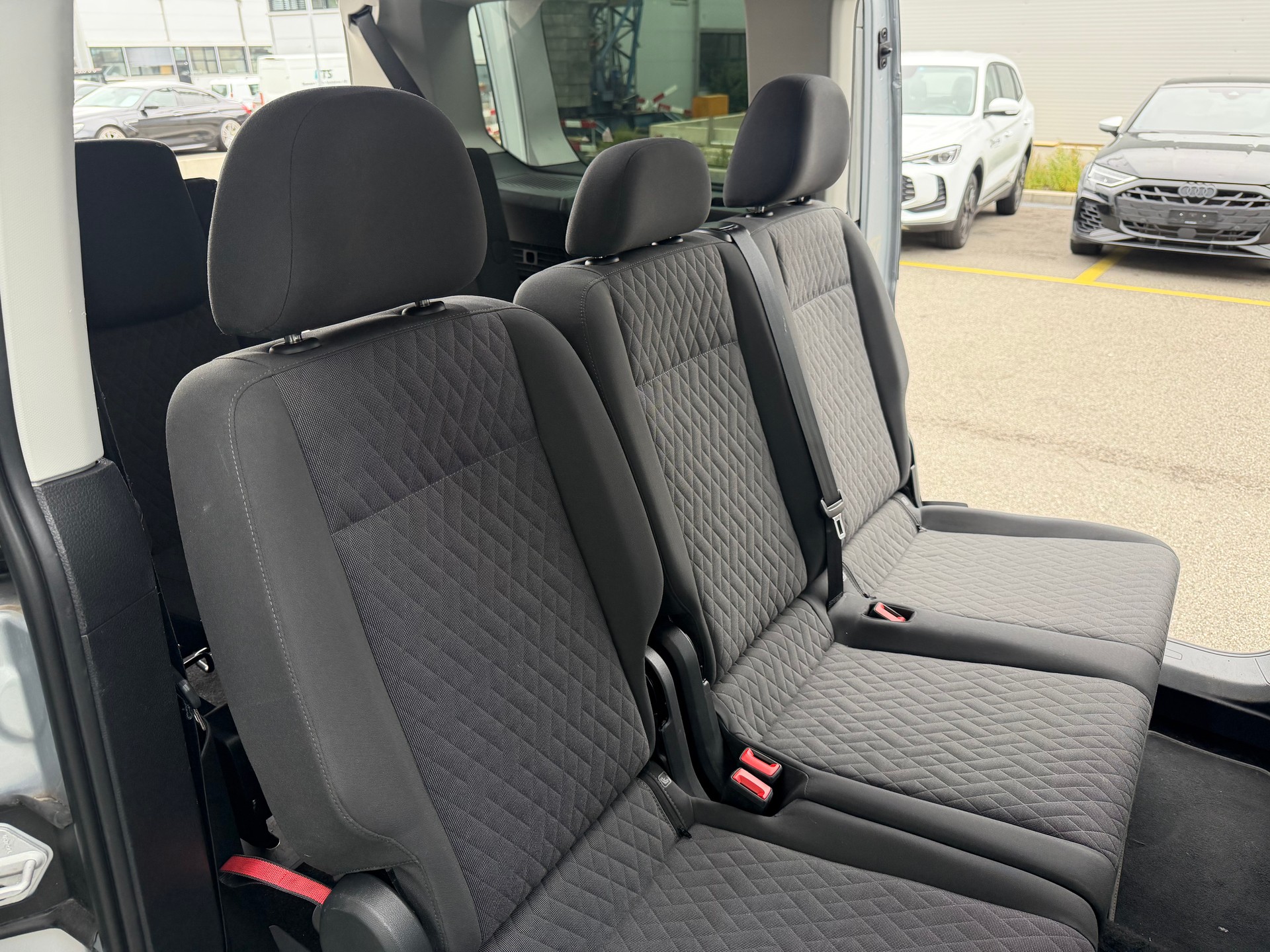 VW Caddy Maxi 2.0 TDI Life DSG-image-15