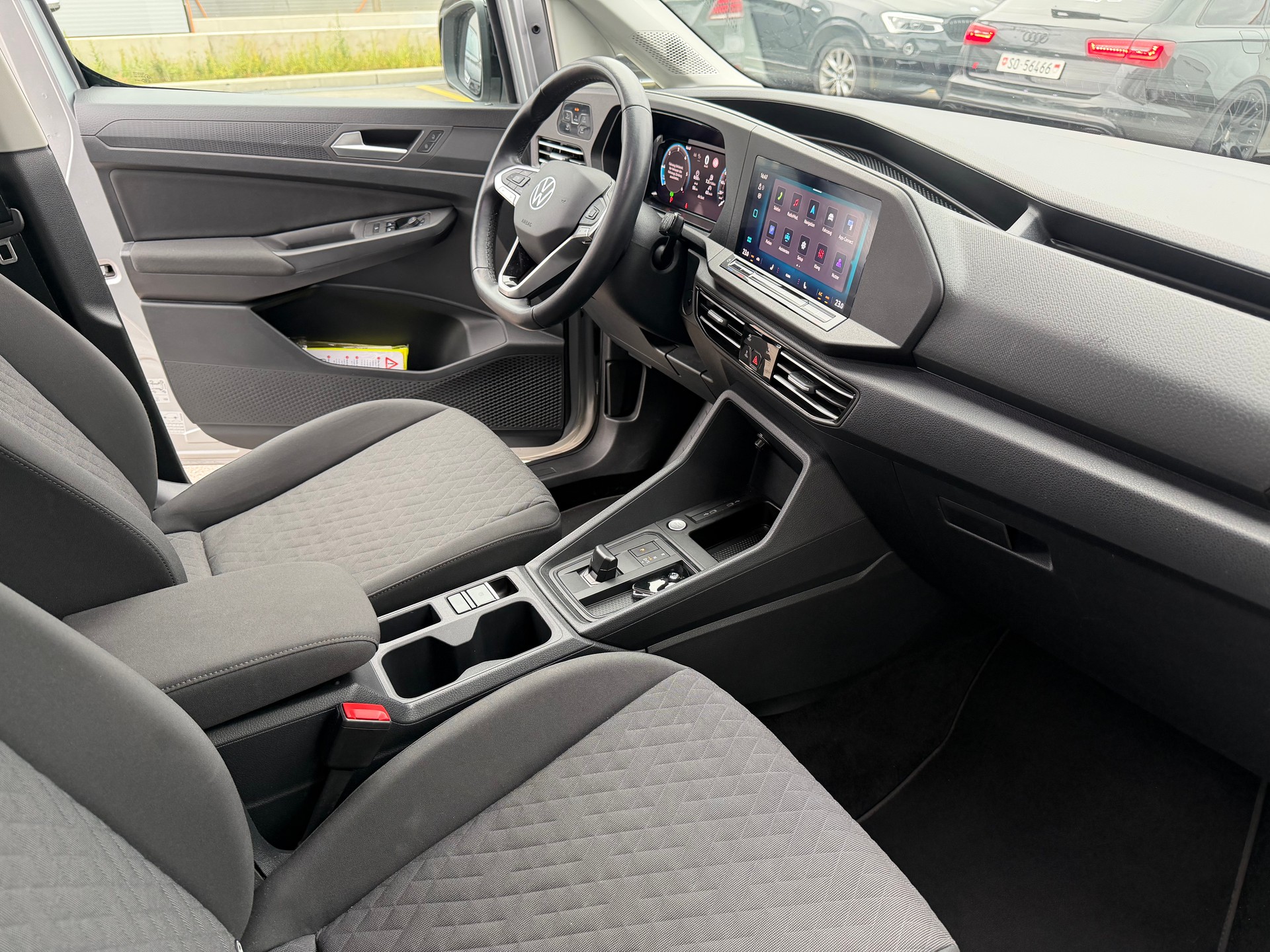 VW Caddy Maxi 2.0 TDI Life DSG-image-17