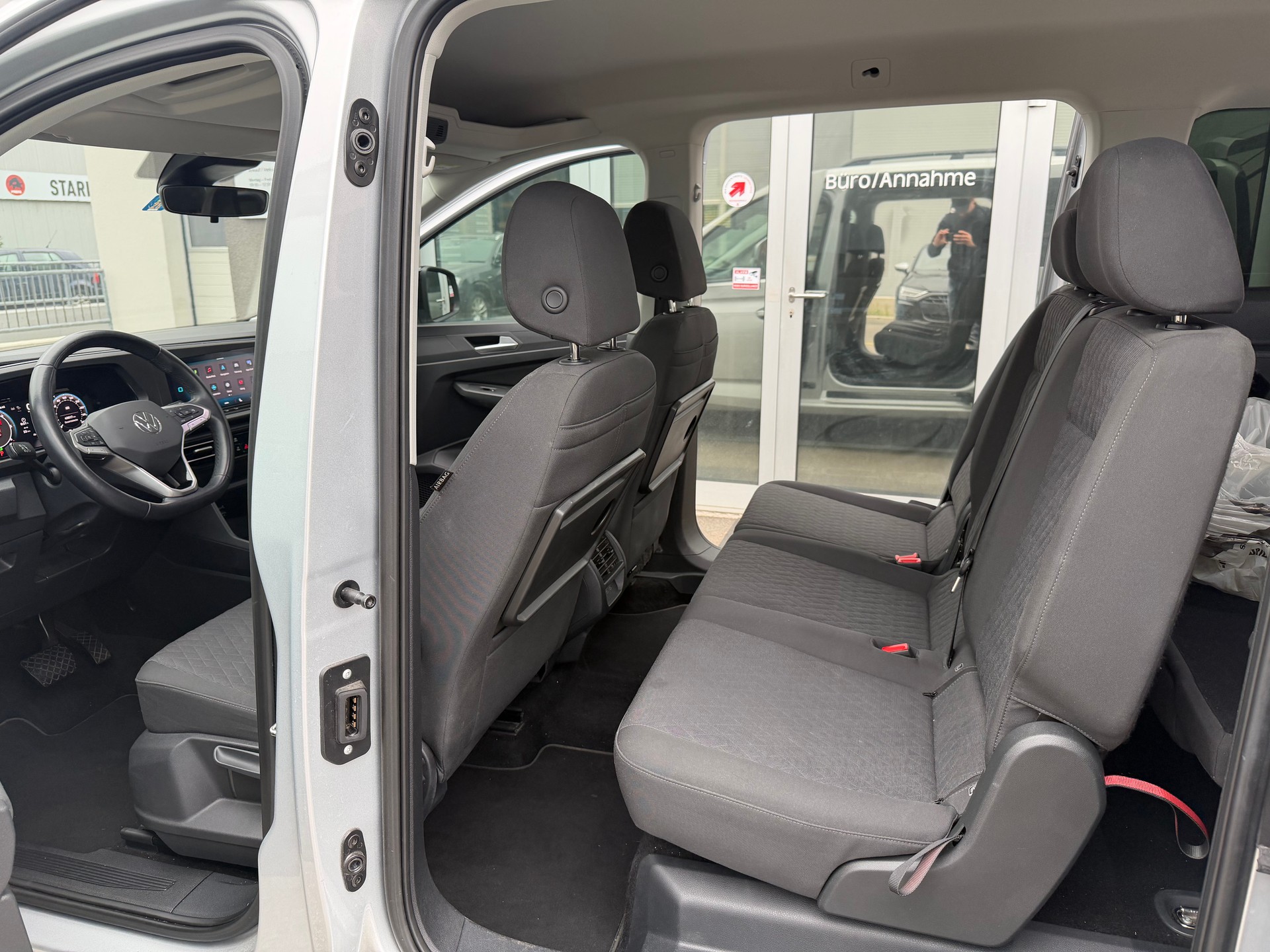 VW Caddy Maxi 2.0 TDI Life DSG-image-10