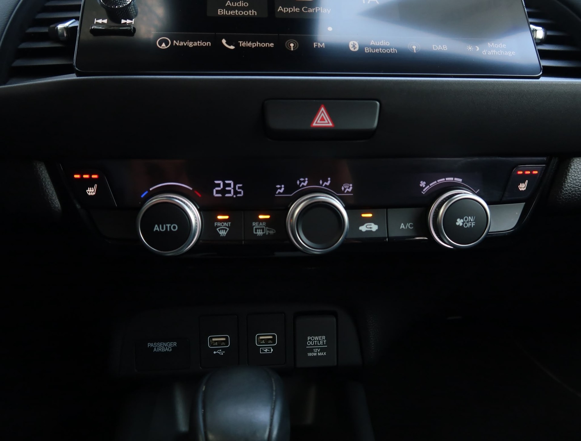 HONDA Jazz 1.5i-MMD Executive E-CVT-image-21