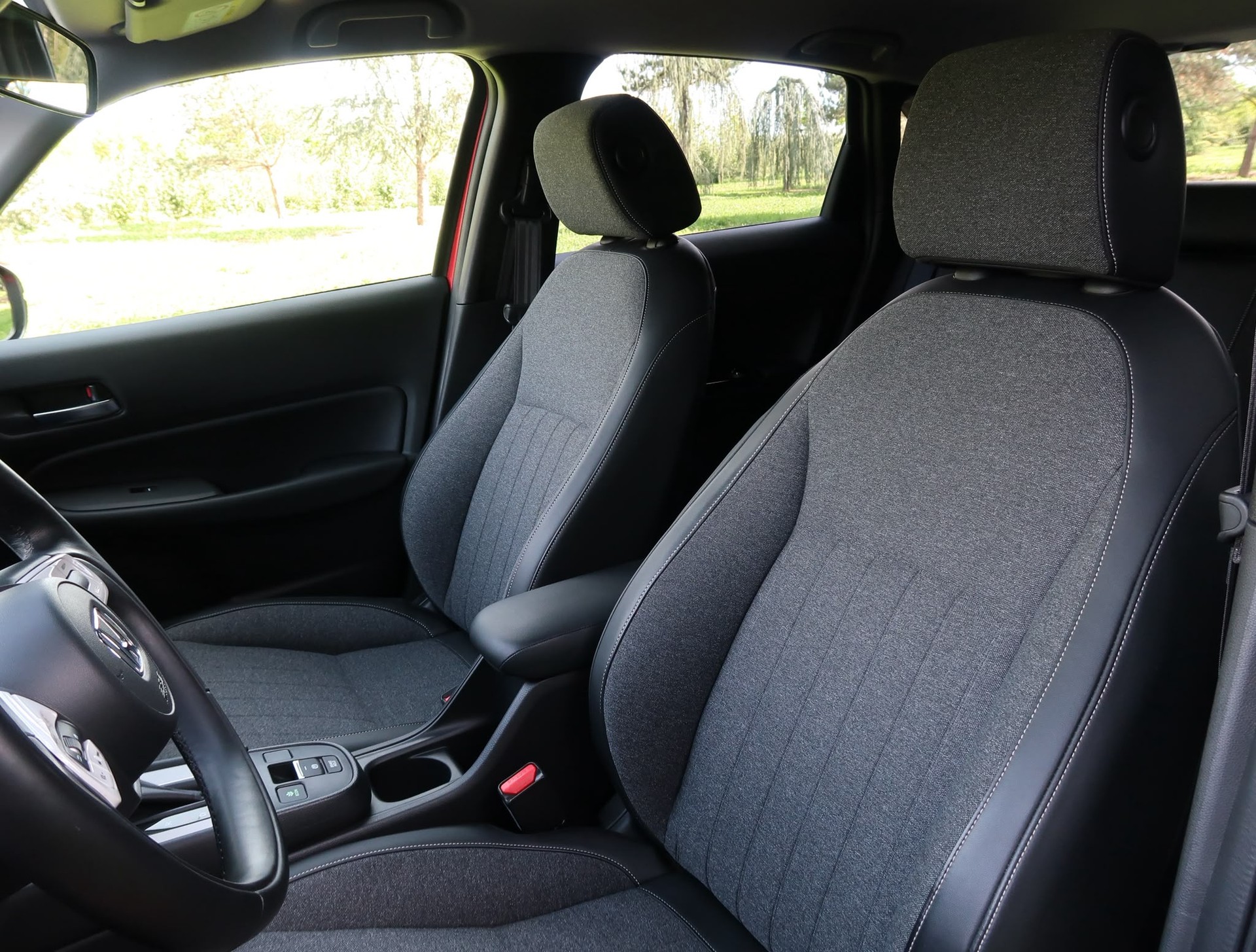 HONDA Jazz 1.5i-MMD Executive E-CVT-image-12