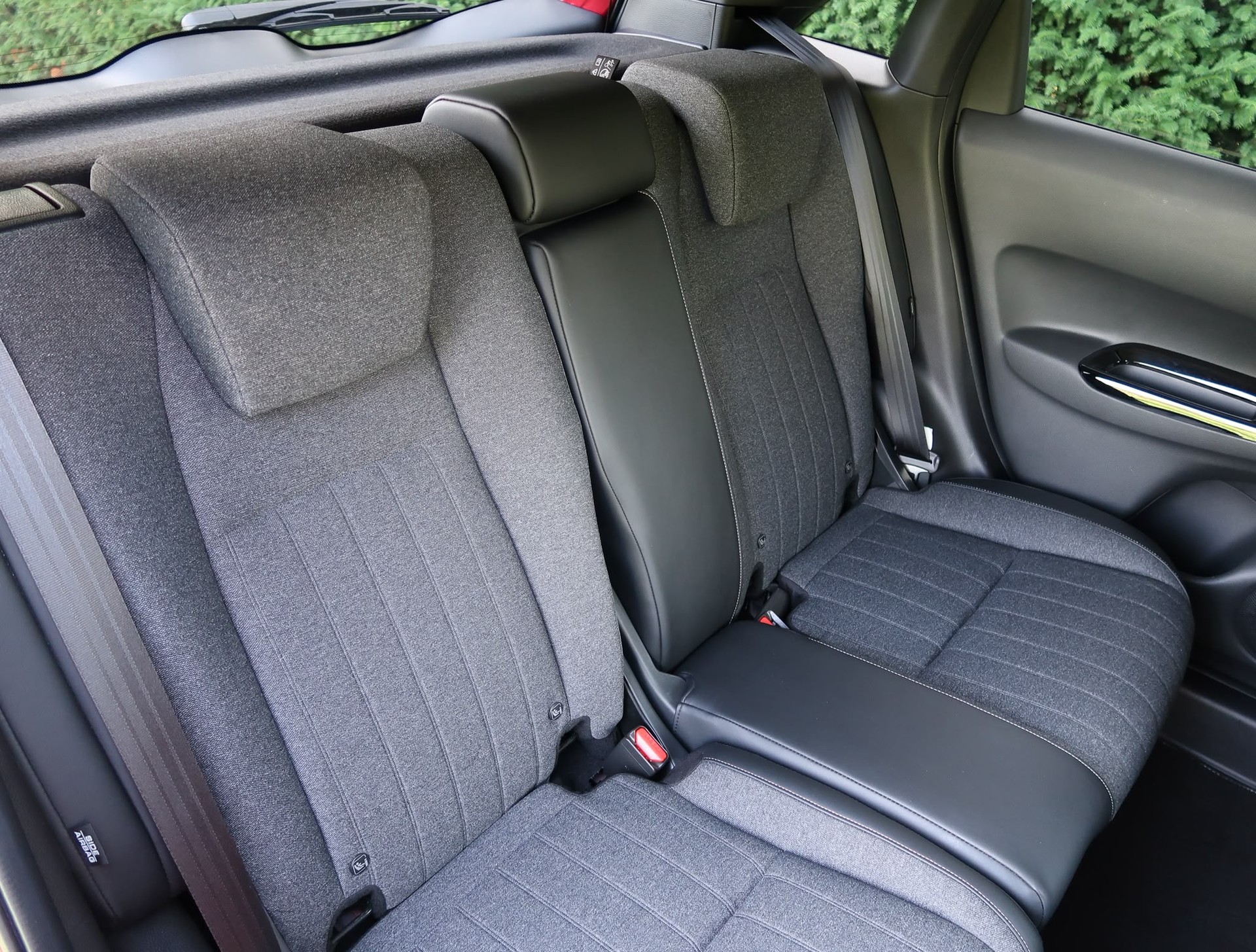 HONDA Jazz 1.5i-MMD Executive E-CVT-image-28