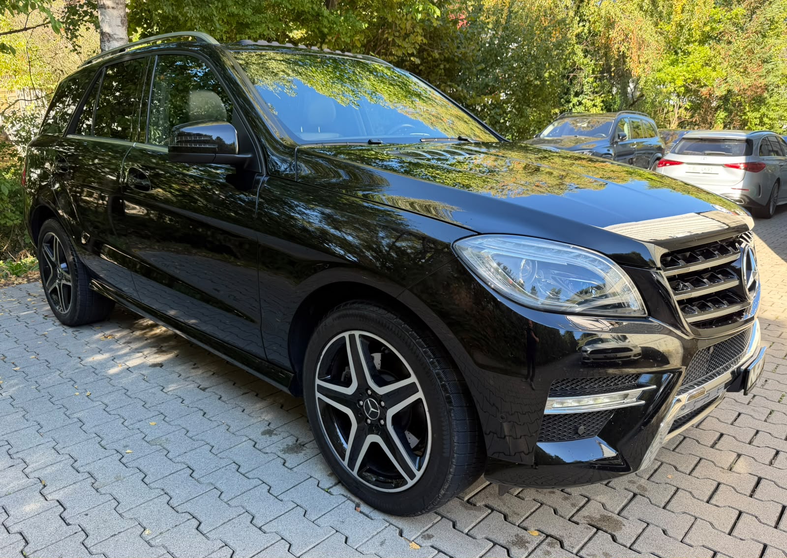 MERCEDES-BENZ ML 350 BlueTEC AMG Line Executive 4Matic 7G-Tronic-image-6