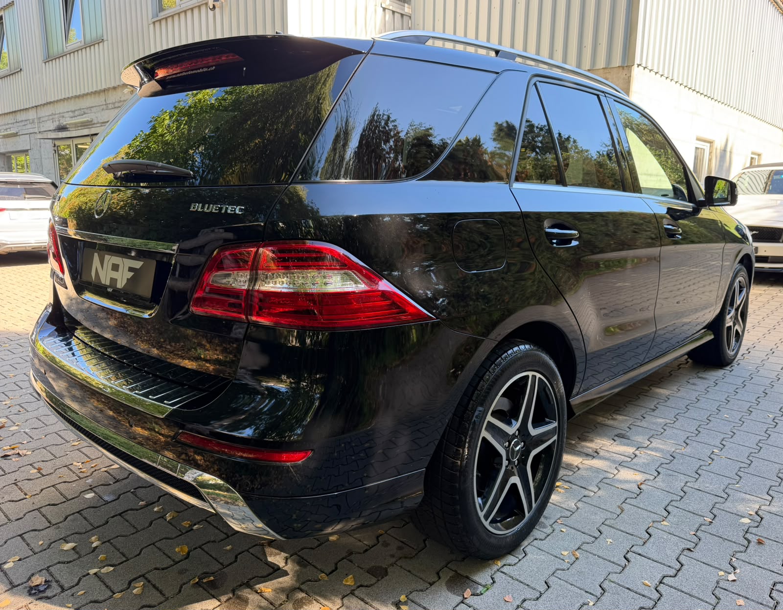 MERCEDES-BENZ ML 350 BlueTEC AMG Line Executive 4Matic 7G-Tronic-image-4