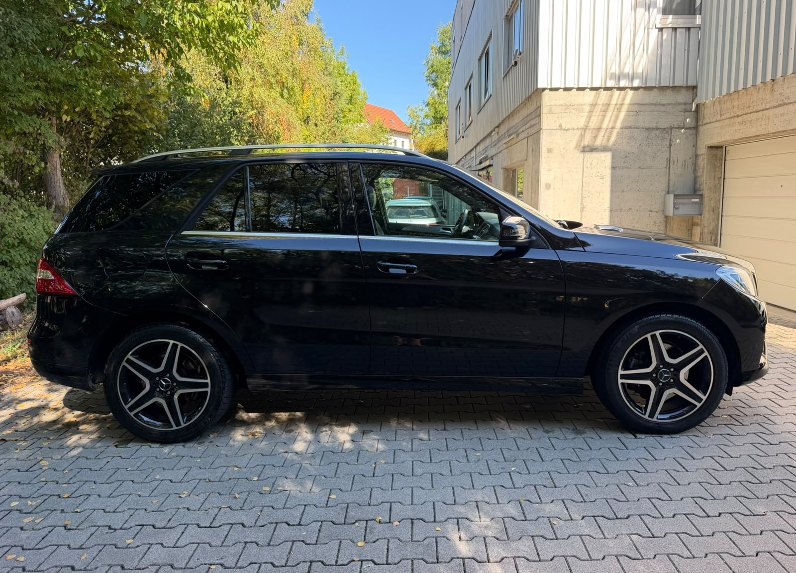 MERCEDES-BENZ ML 350 BlueTEC AMG Line Executive 4Matic 7G-Tronic-image-5