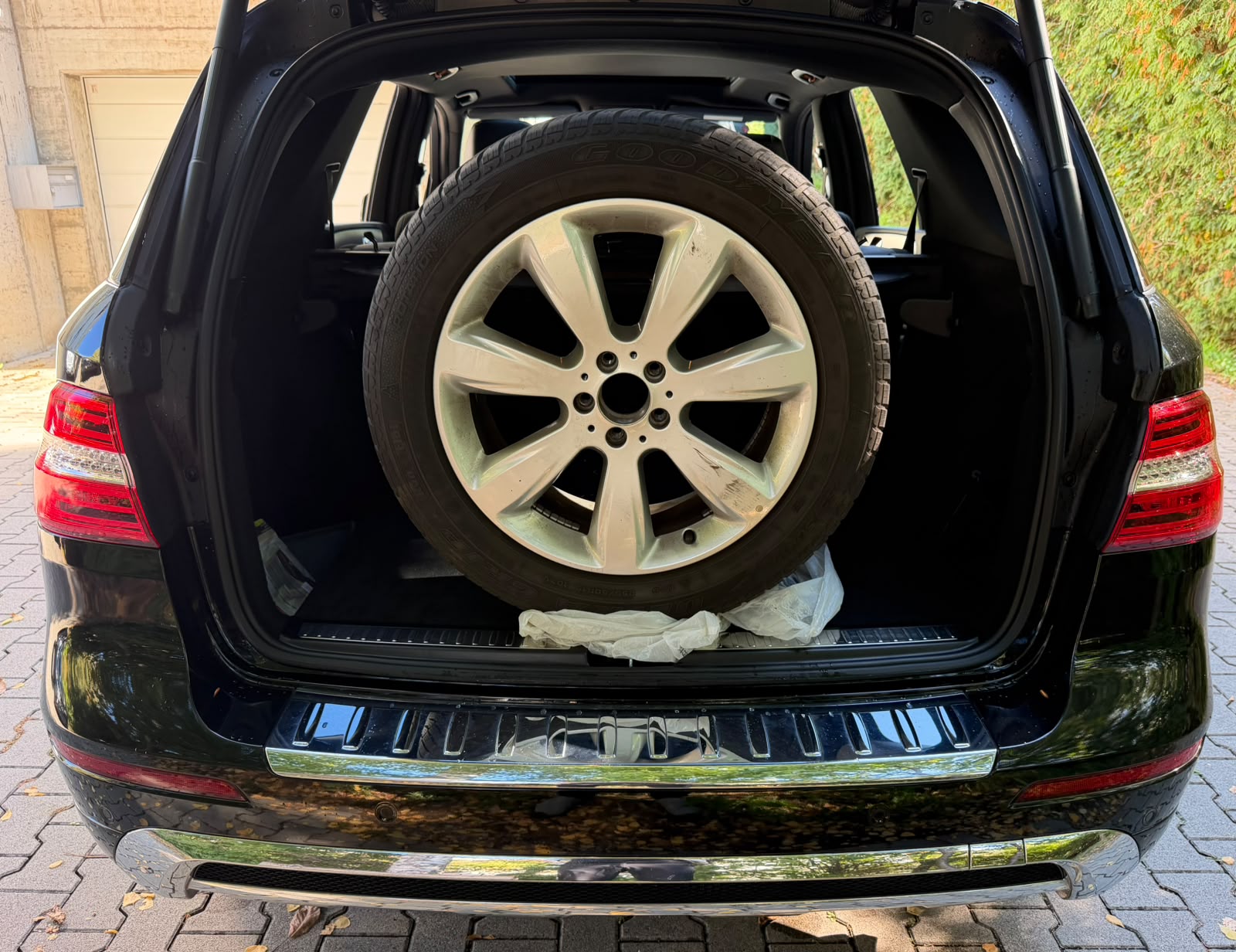 MERCEDES-BENZ ML 350 BlueTEC AMG Line Executive 4Matic 7G-Tronic-image-25