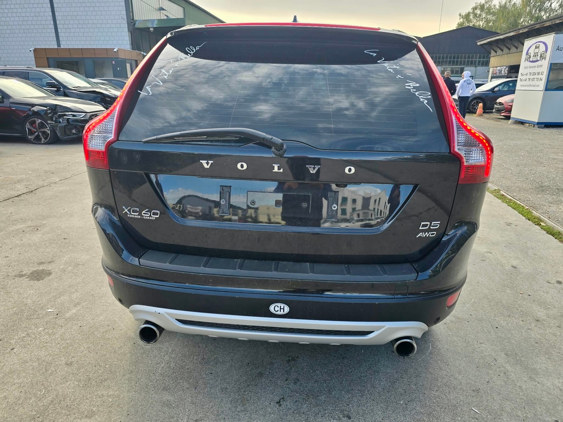 VOLVO XC60 D5 AWD R-Design Geartronic-image-7