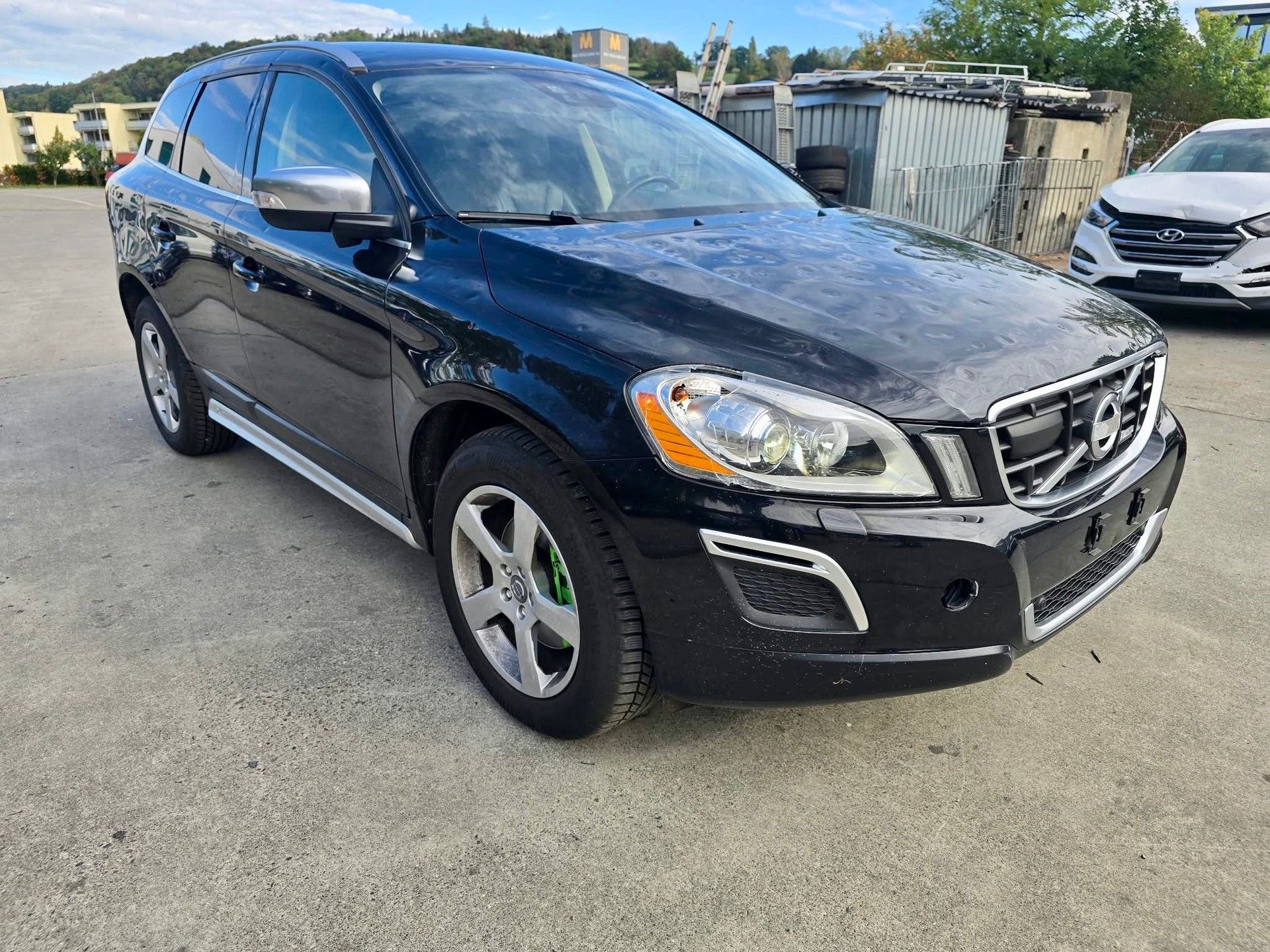 VOLVO XC60 D5 AWD R-Design Geartronic-image-1