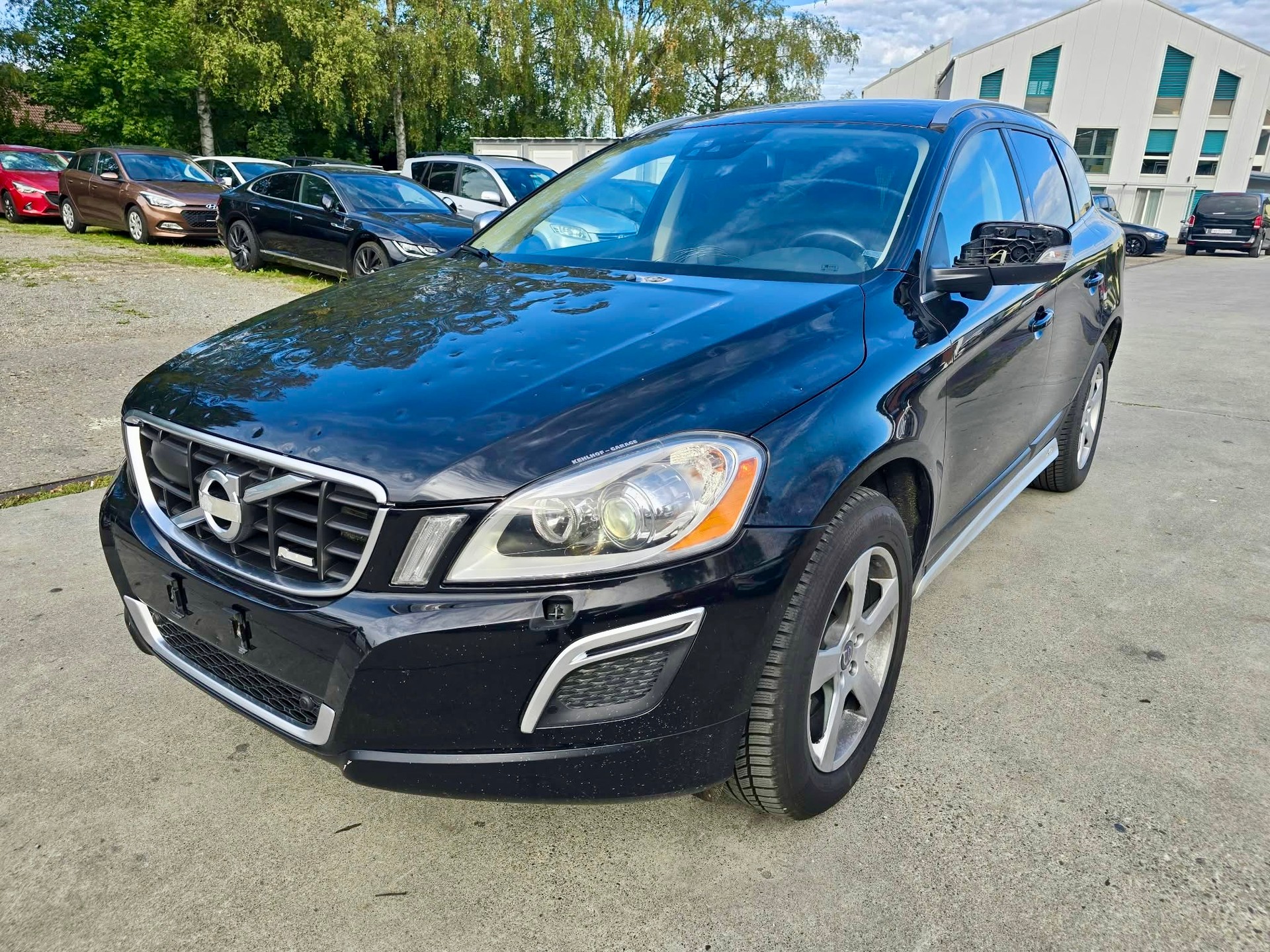 VOLVO XC60 D5 AWD R-Design Geartronic-image-0