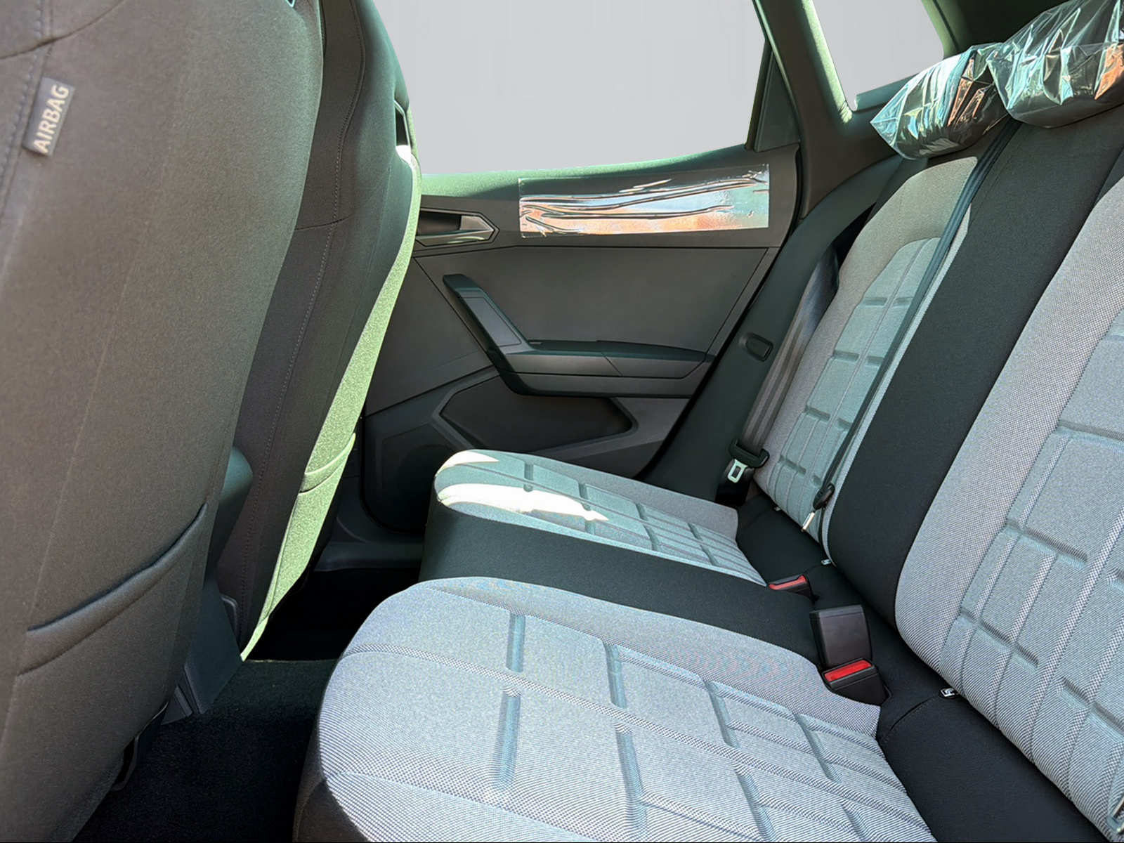 SEAT Arona 1.0 TSI Eco Move FR DSG-image-8