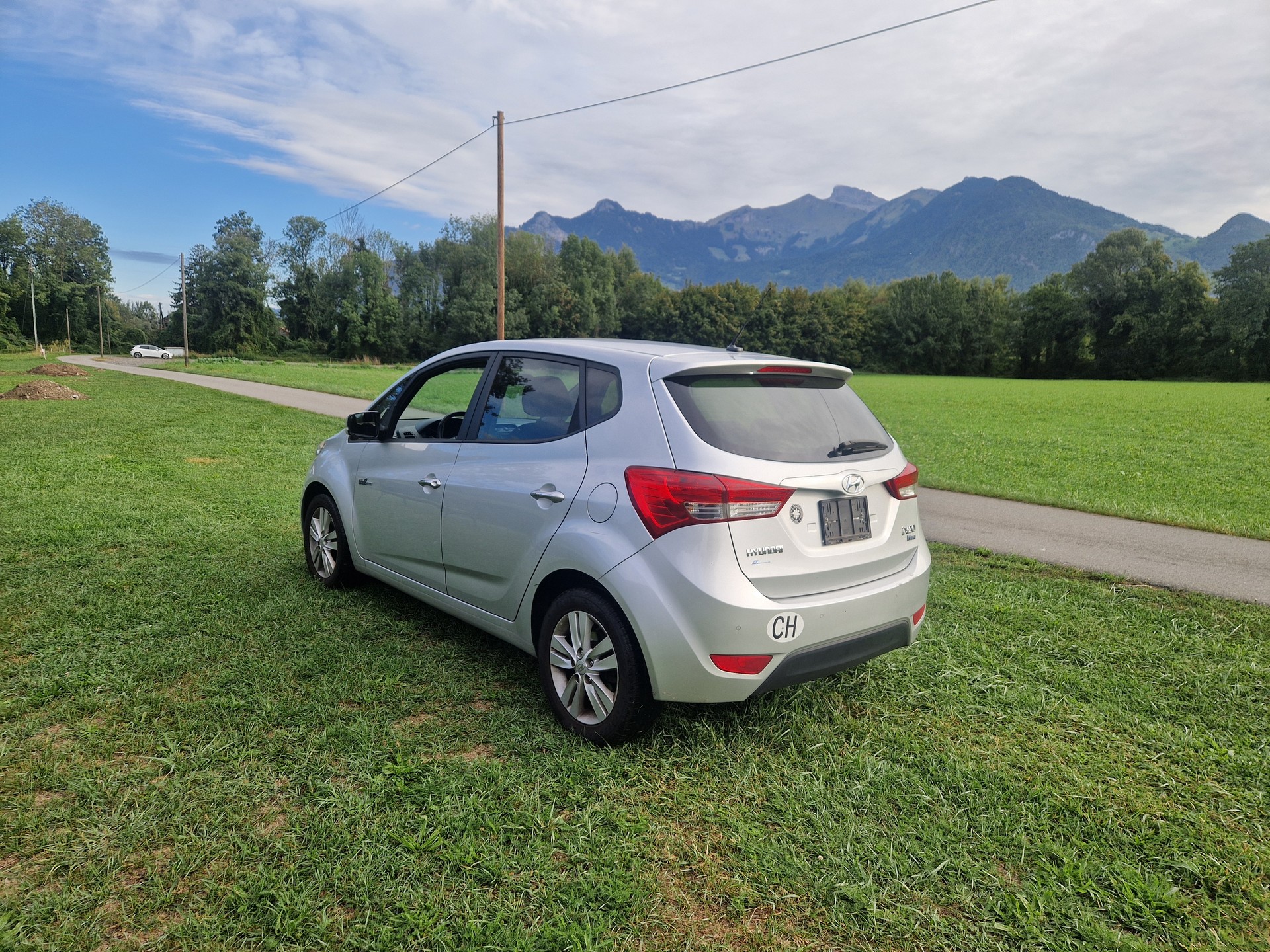 HYUNDAI iX20 1.6 Premium-image-5