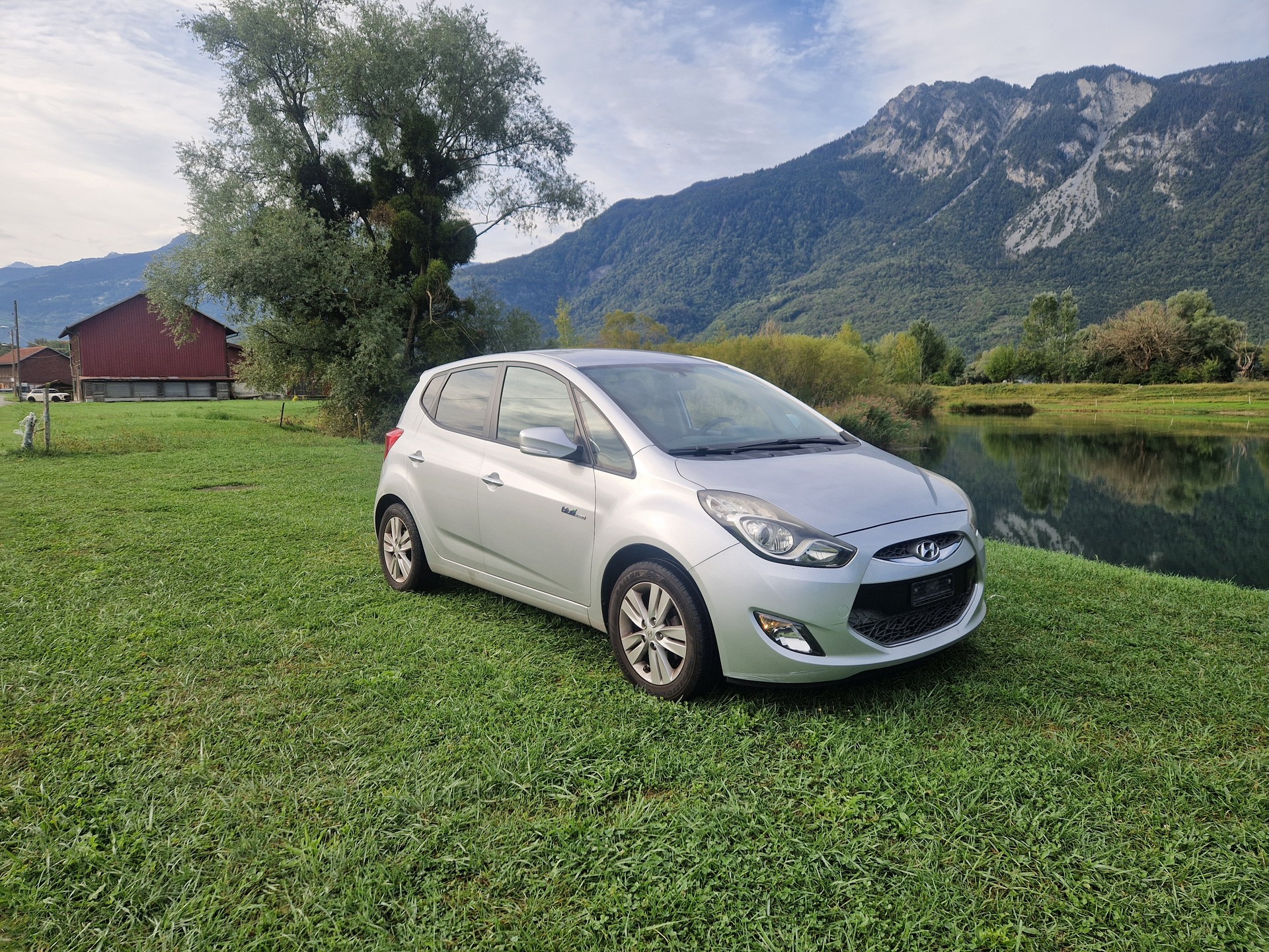 HYUNDAI iX20 1.6 Premium-image-2