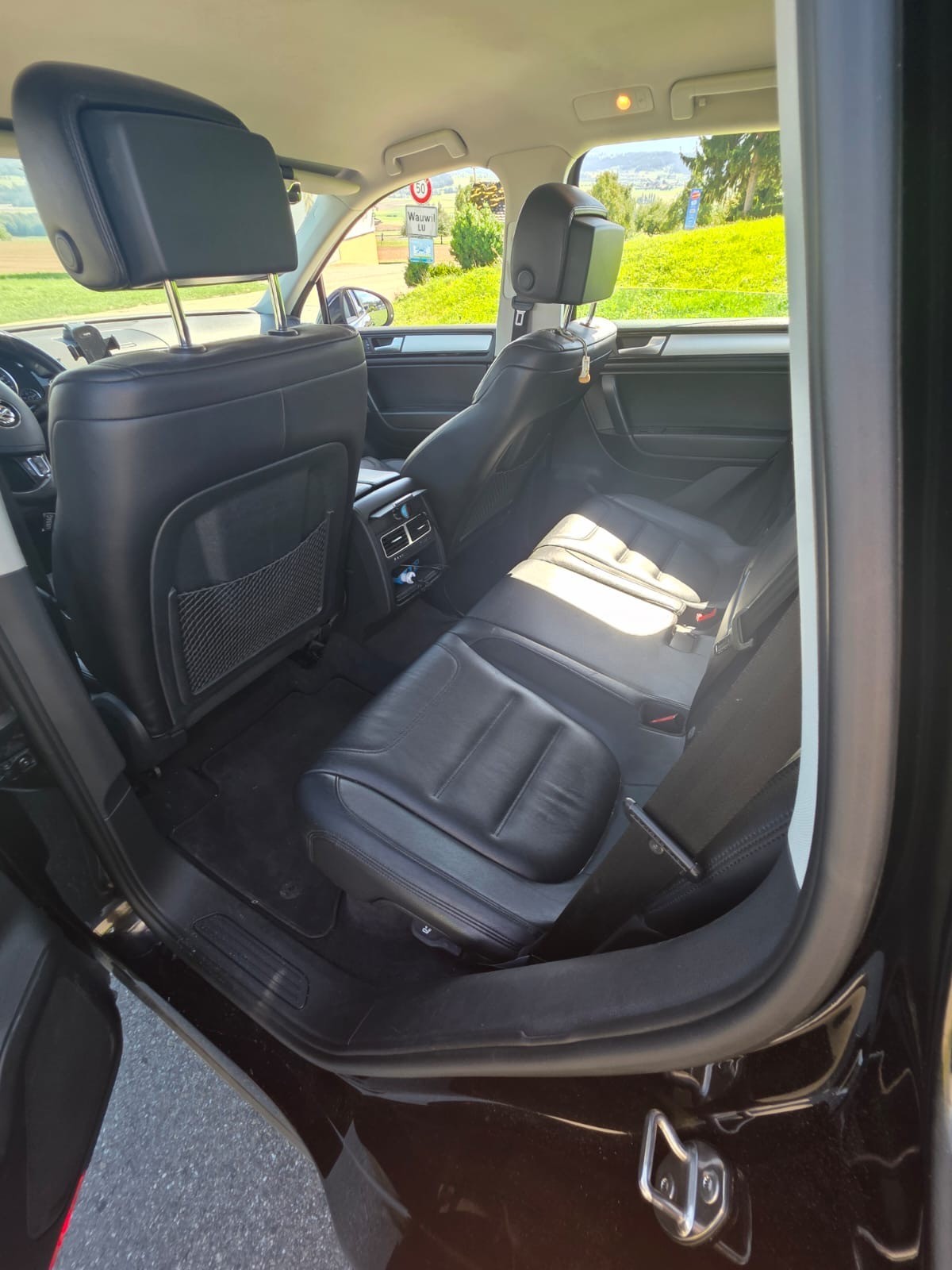 VW Touareg 3.0 TDI BlueMotion Technology Tiptronic-image-5