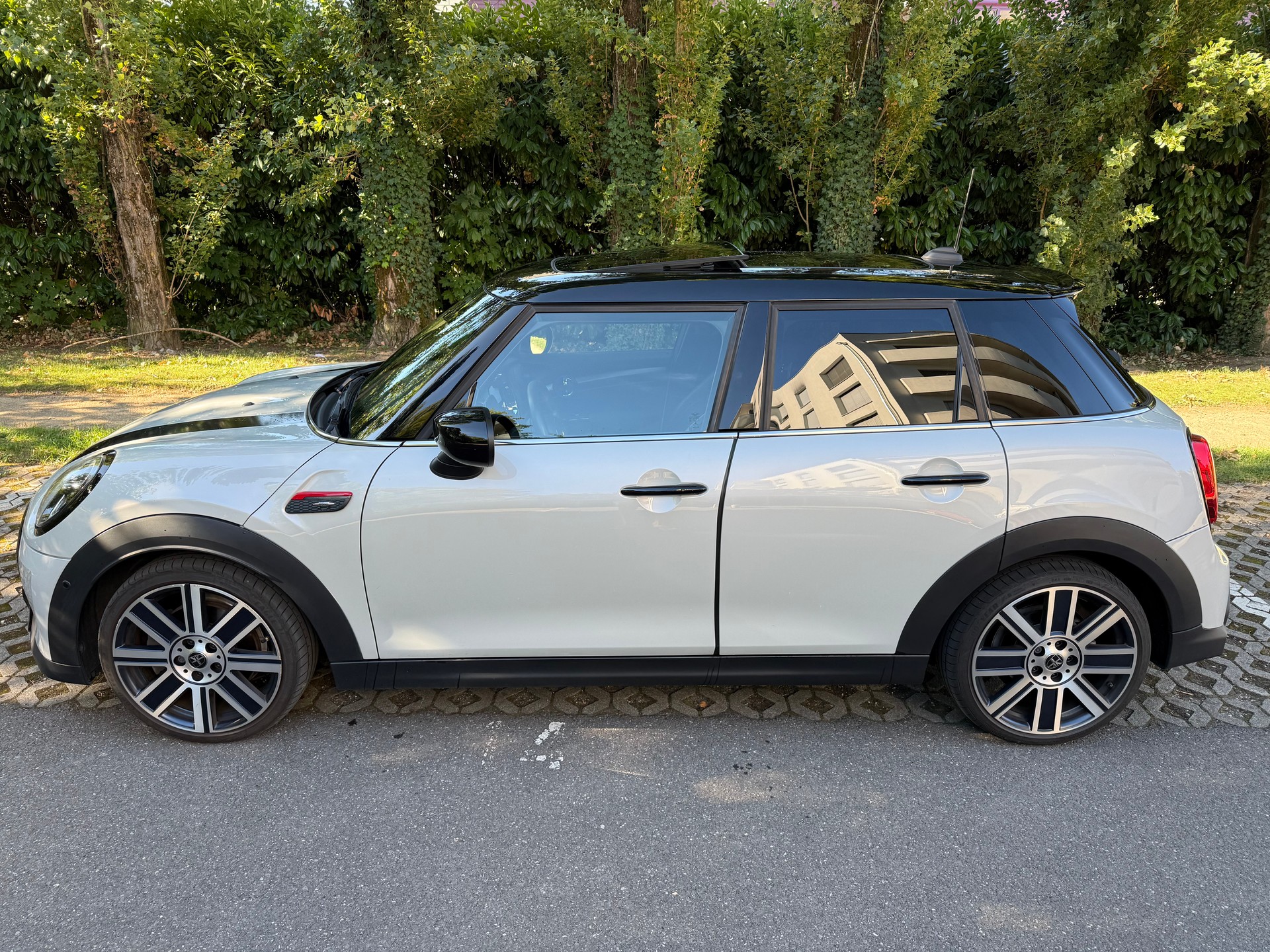 MINI Cooper S-image-1