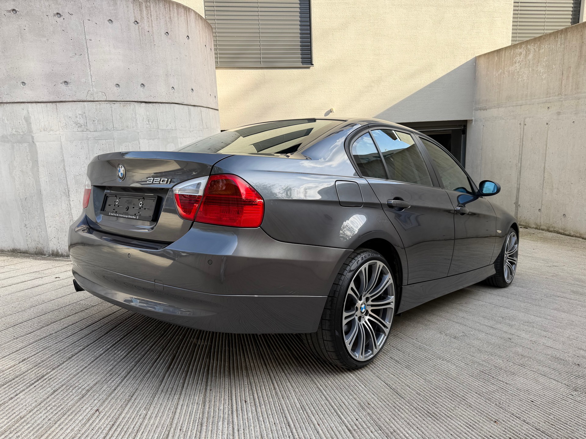 BMW 320i | frisch MFK & Service | Steuerkette neu | PDC | 8-fach-image-5
