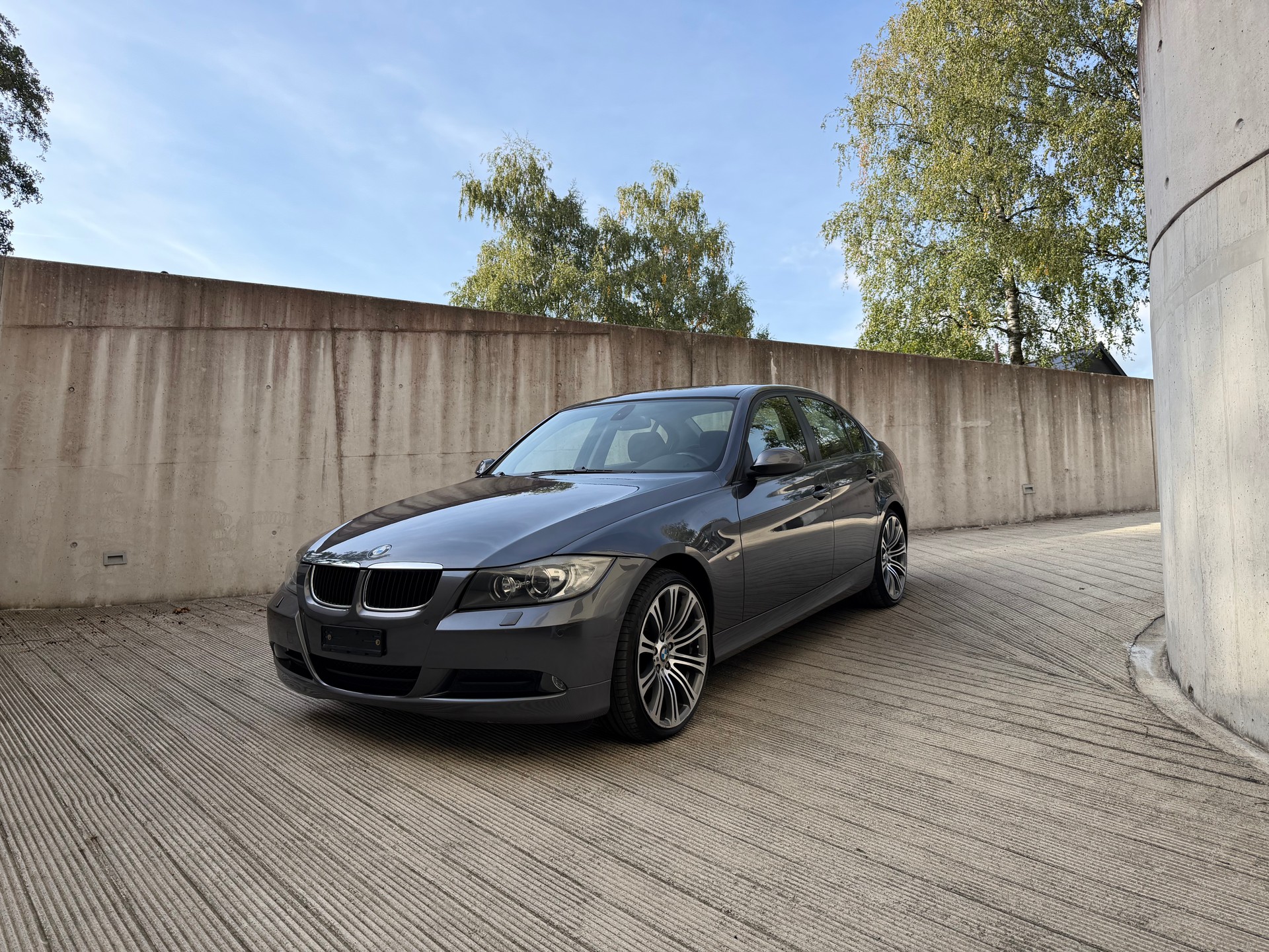 BMW 320i | frisch MFK & Service | Steuerkette neu | PDC | 8-fach-image-2