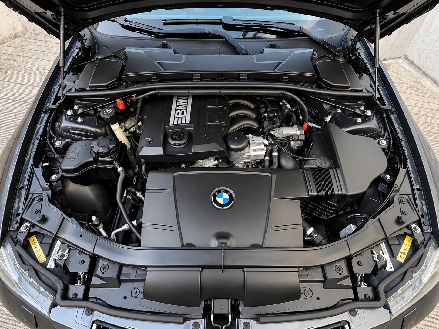 BMW 320i | frisch MFK & Service | Steuerkette neu | PDC | 8-fach-image-9