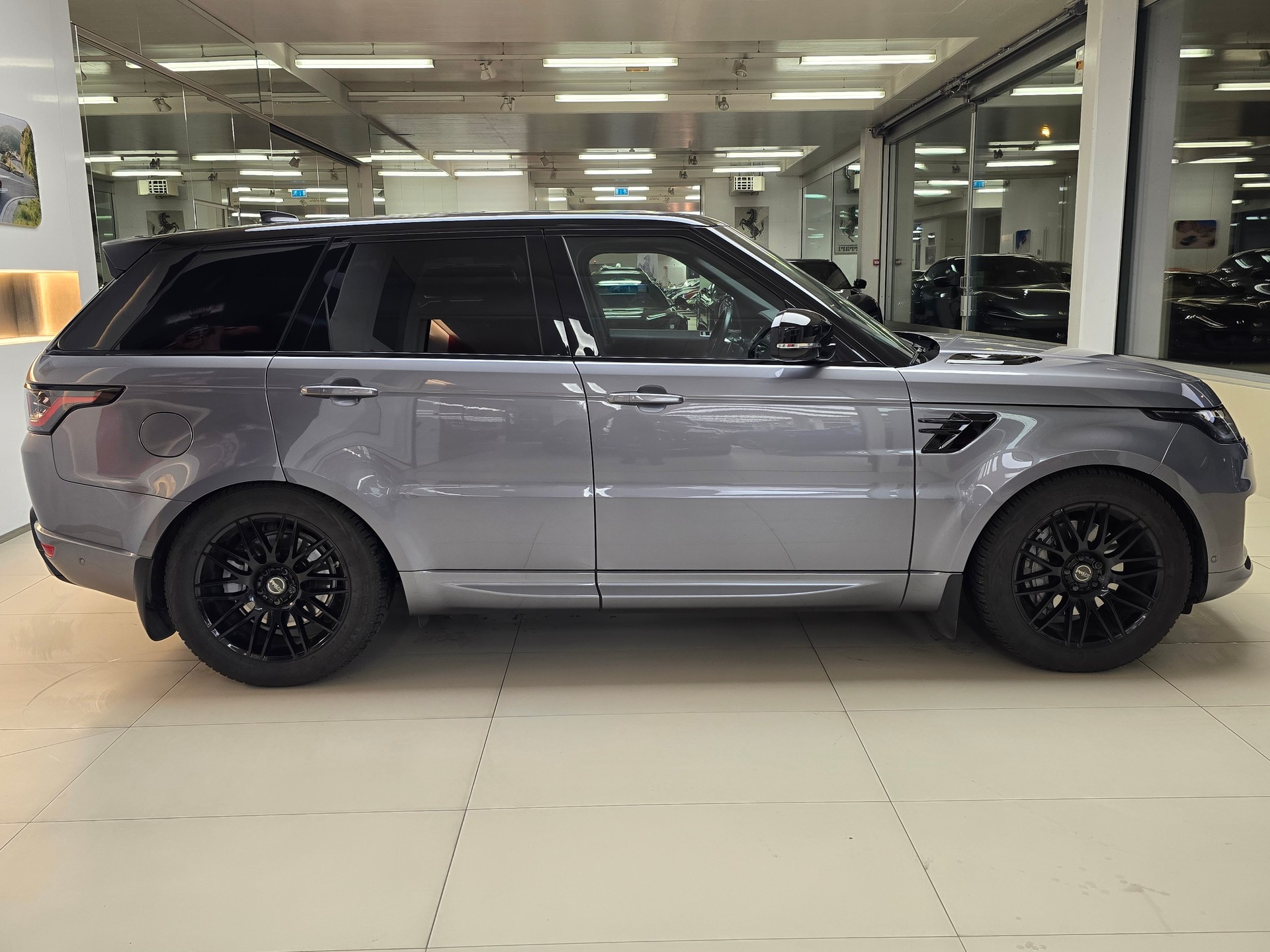 LAND ROVER Range Rover Sport 3.0 SDV6 SE Automatic-image-4