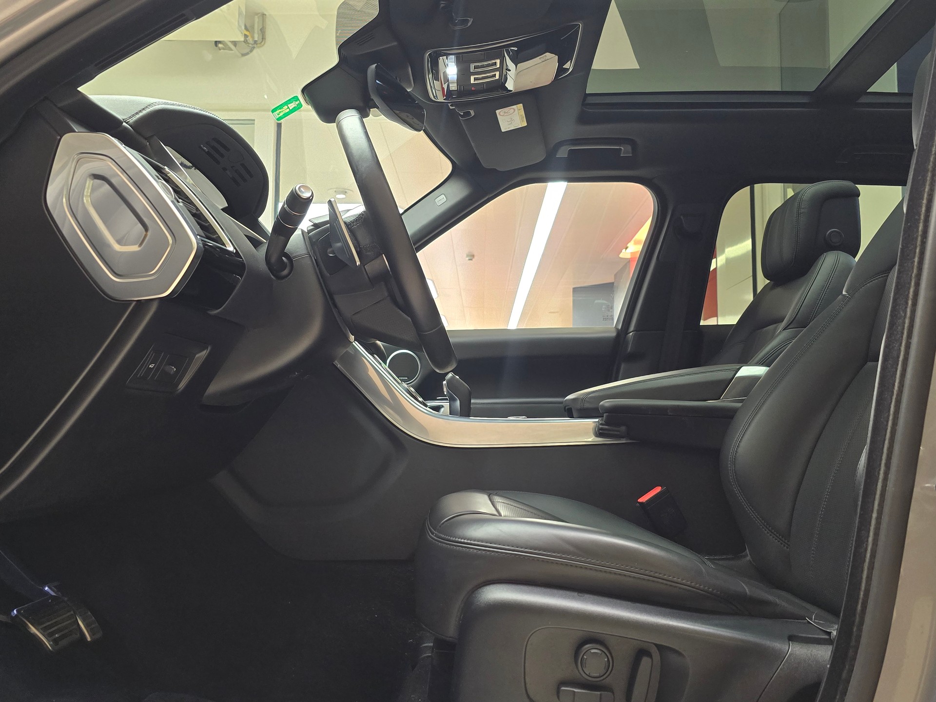 LAND ROVER Range Rover Sport 3.0 SDV6 SE Automatic-image-10