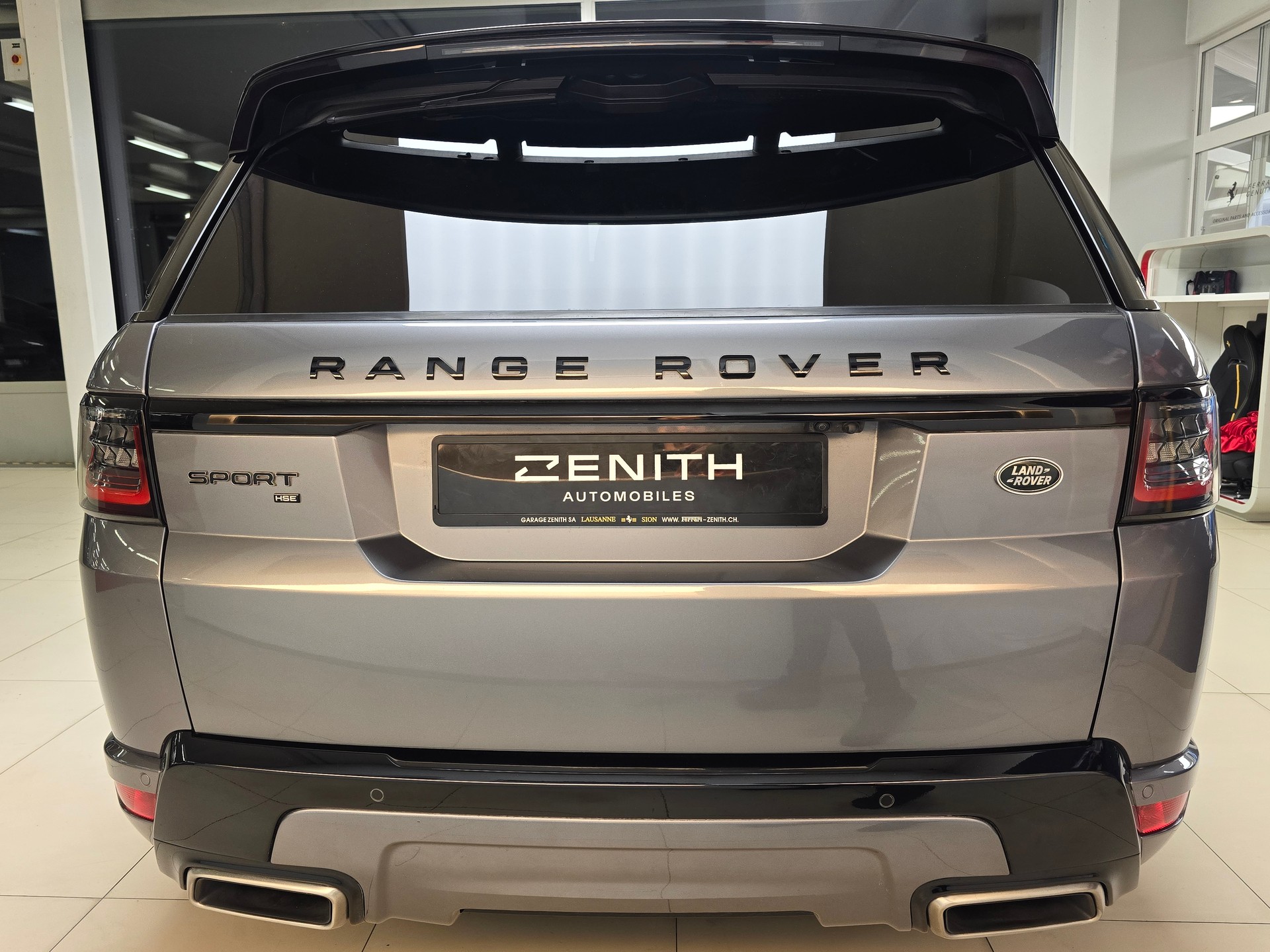LAND ROVER Range Rover Sport 3.0 SDV6 SE Automatic-image-6