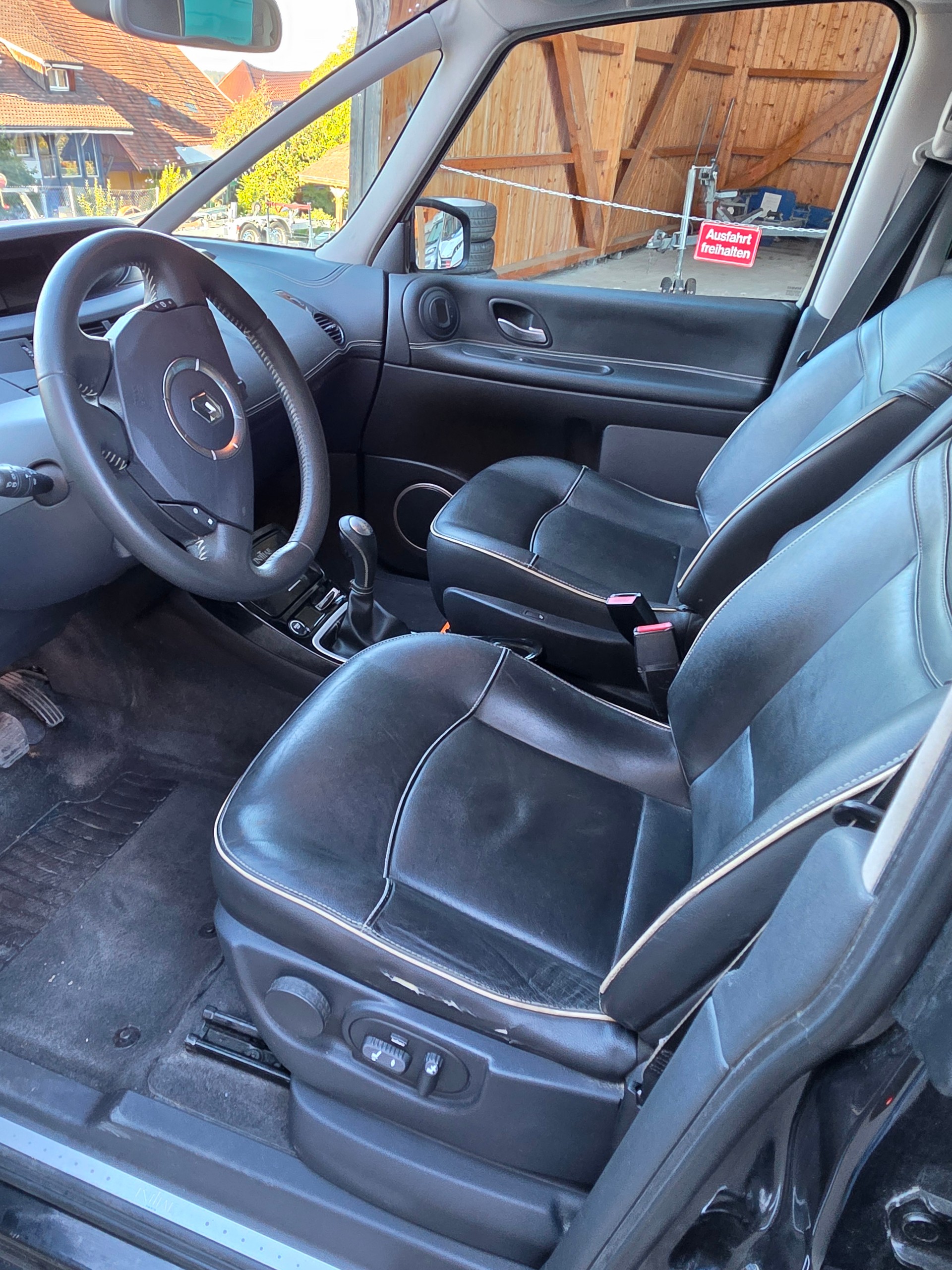 RENAULT Espace 2.0 dCi Dynamique Automatic-image-13